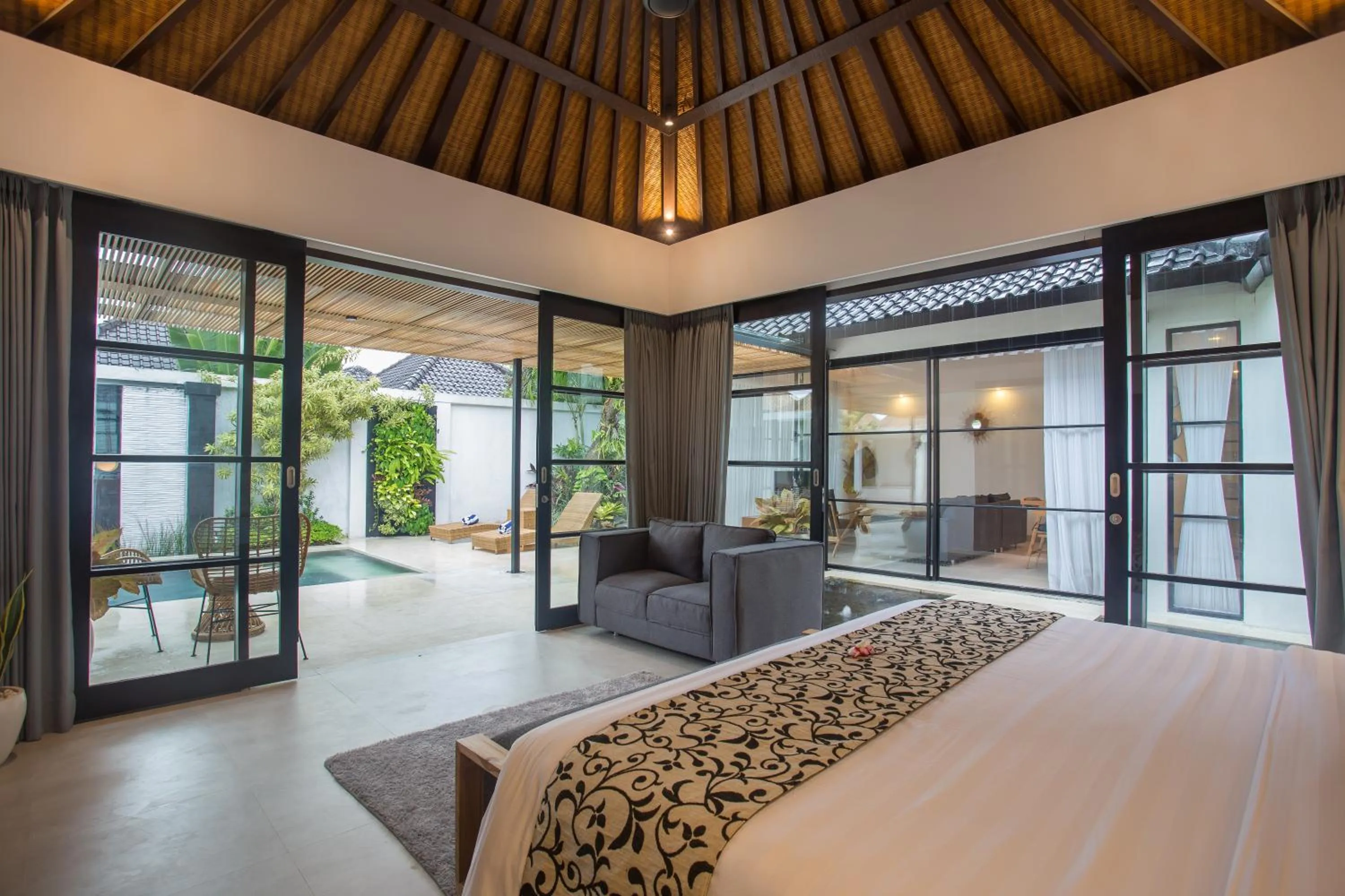Bed in The Kon's Villa Bali Seminyak