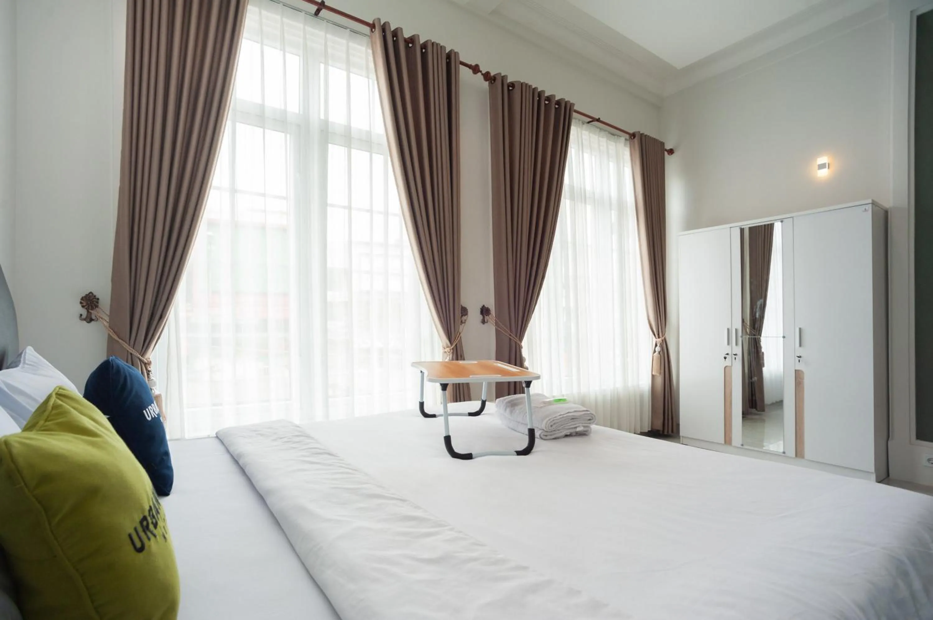 Bedroom, Bed in Urbanview Hotel Bong Gajah Lampung