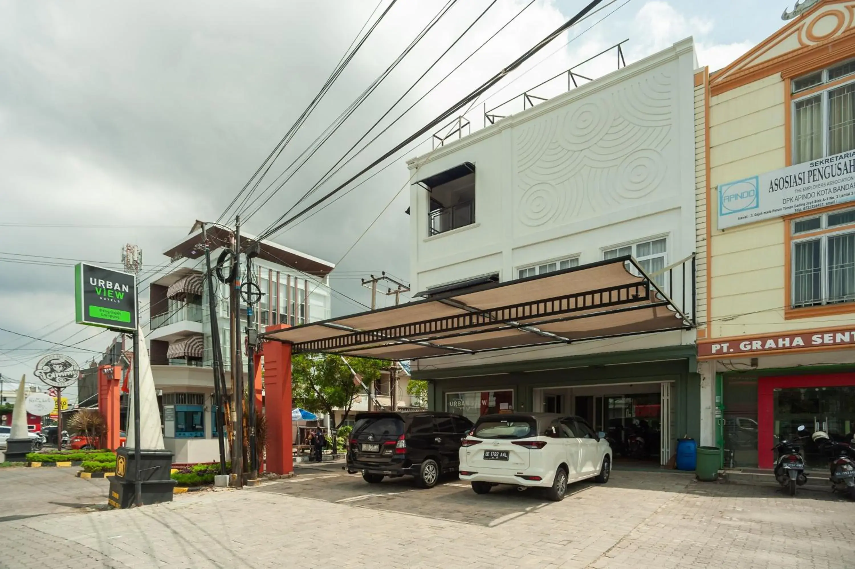 Property building in Urbanview Hotel Bong Gajah Lampung Property building in Urbanview Hotel Bong Gajah Lampung