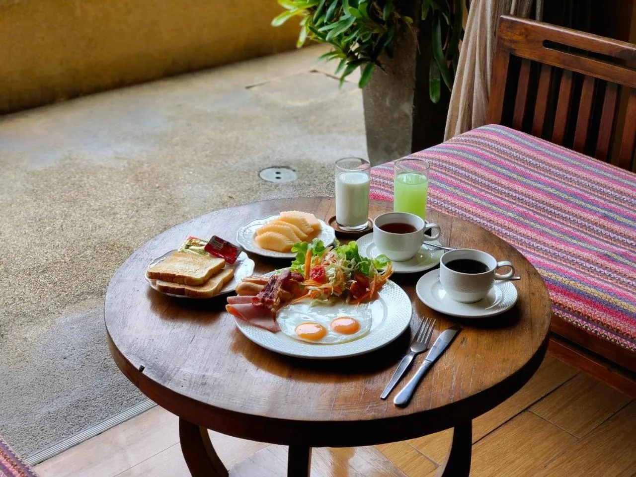 Food in Wualai Boutique by Lanna Oriental