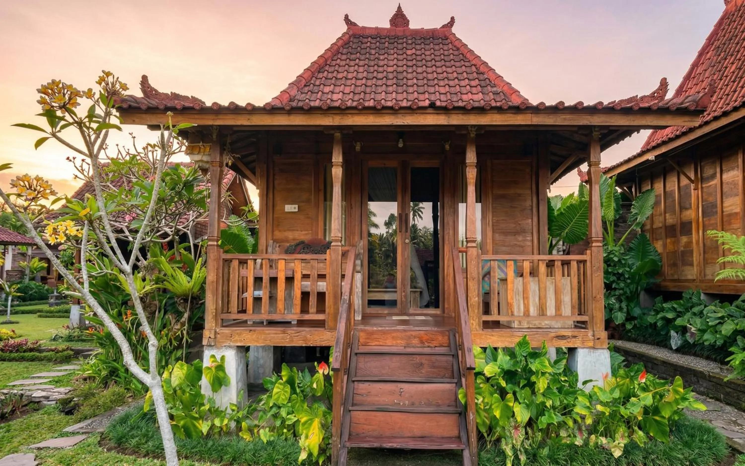 Property building in Sirya Farm House