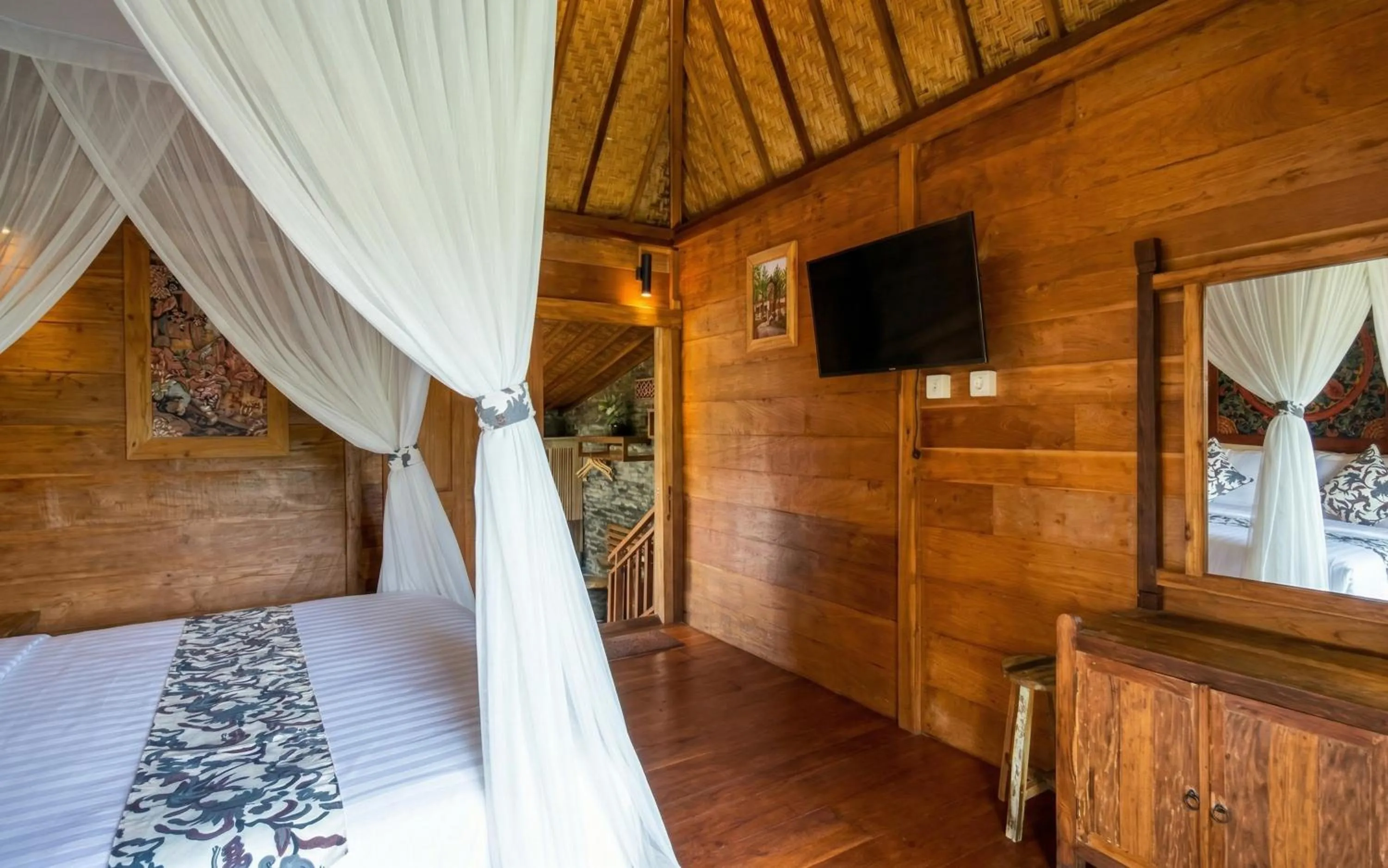 TV and multimedia, Bed in Sirya Farm House