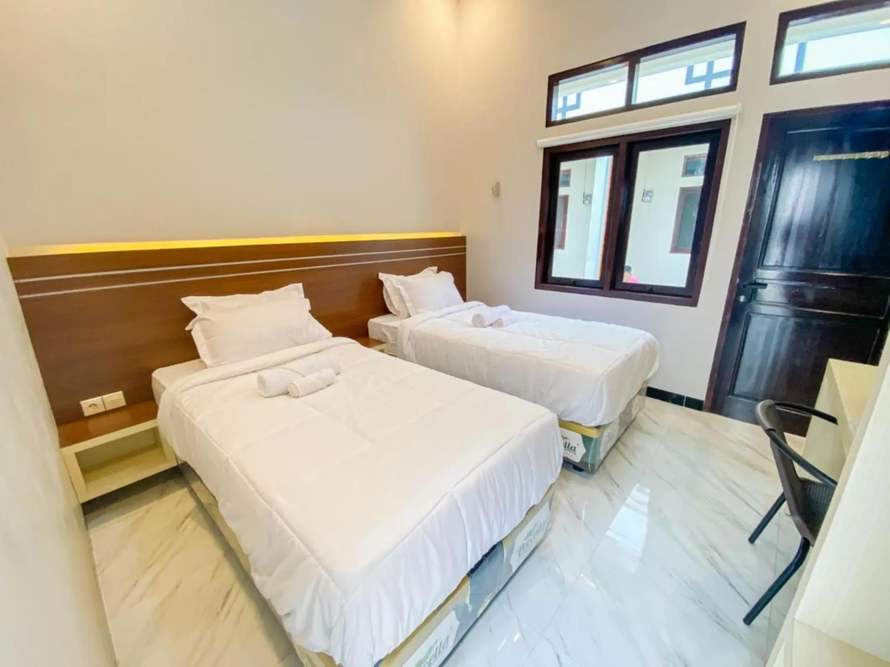 Bedroom, Bed in RedDoorz Plus at Orange Diponogoro Palangkaraya