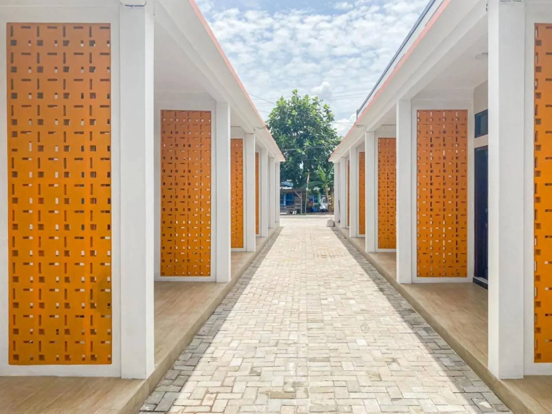 Property building in RedDoorz Plus at Orange Diponogoro Palangkaraya Property building in RedDoorz Plus at Orange Diponogoro Palangkaraya