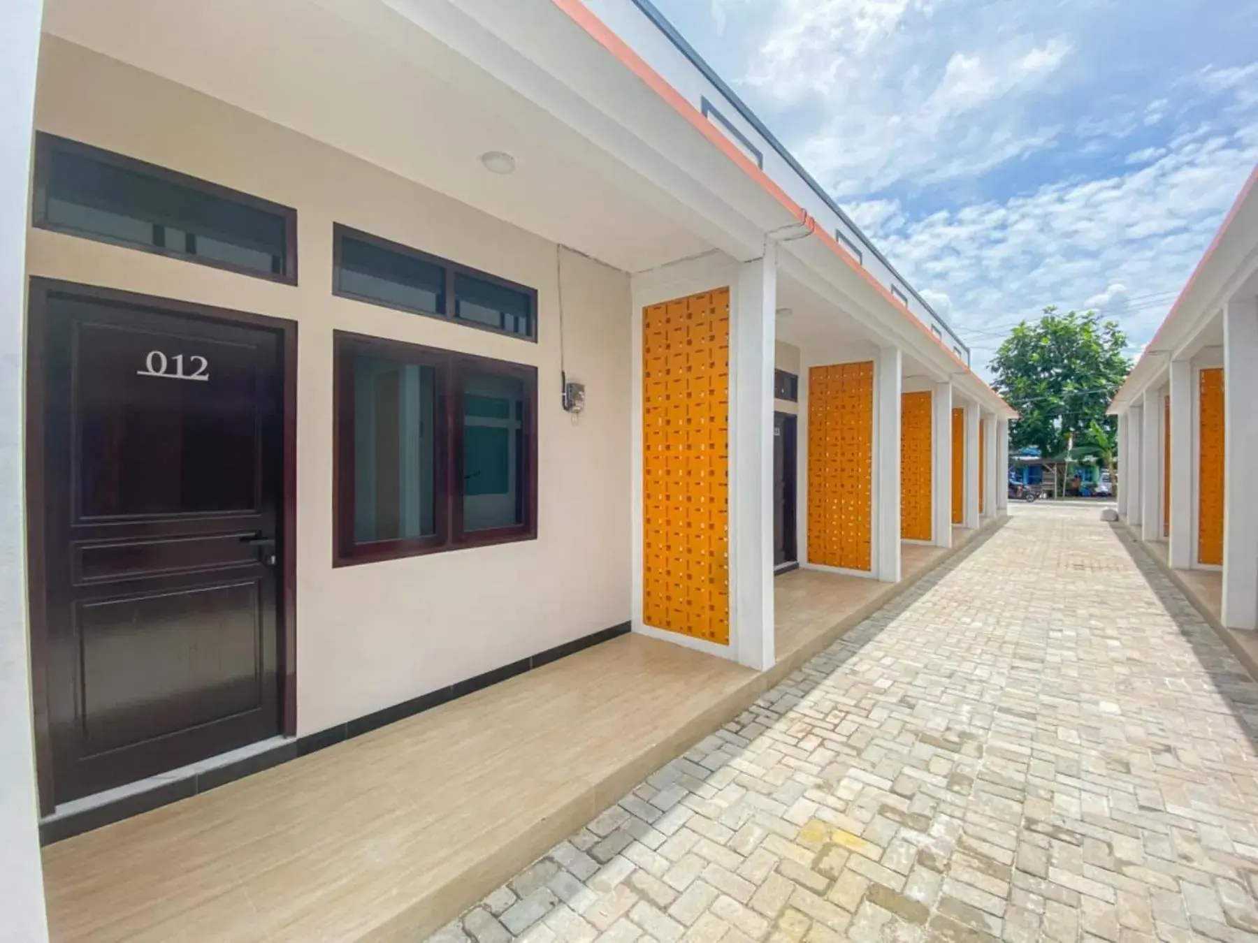 Property building in RedDoorz Plus at Orange Diponogoro Palangkaraya Property building in RedDoorz Plus at Orange Diponogoro Palangkaraya