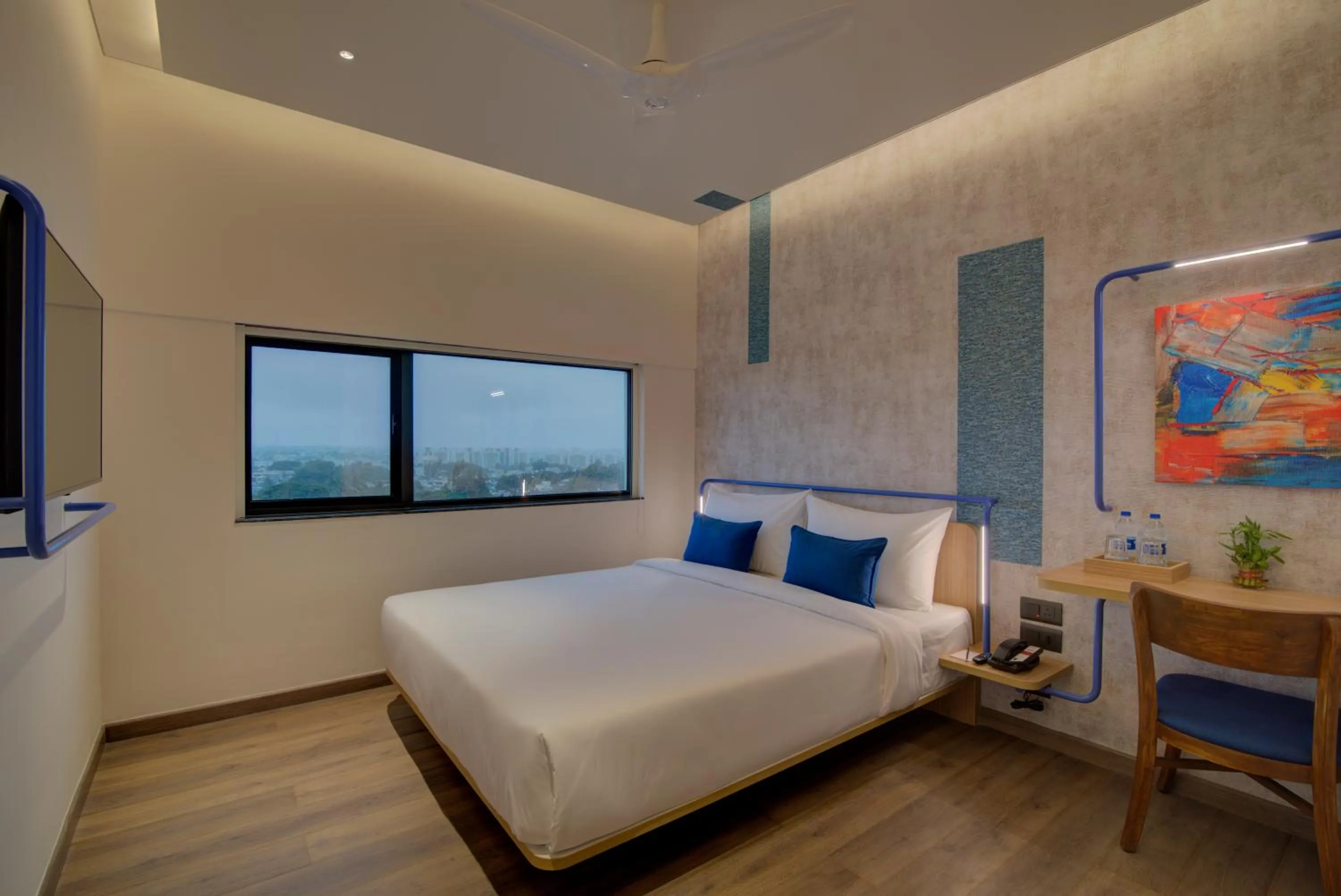 Bed in 7 Apple Hotel Nashik