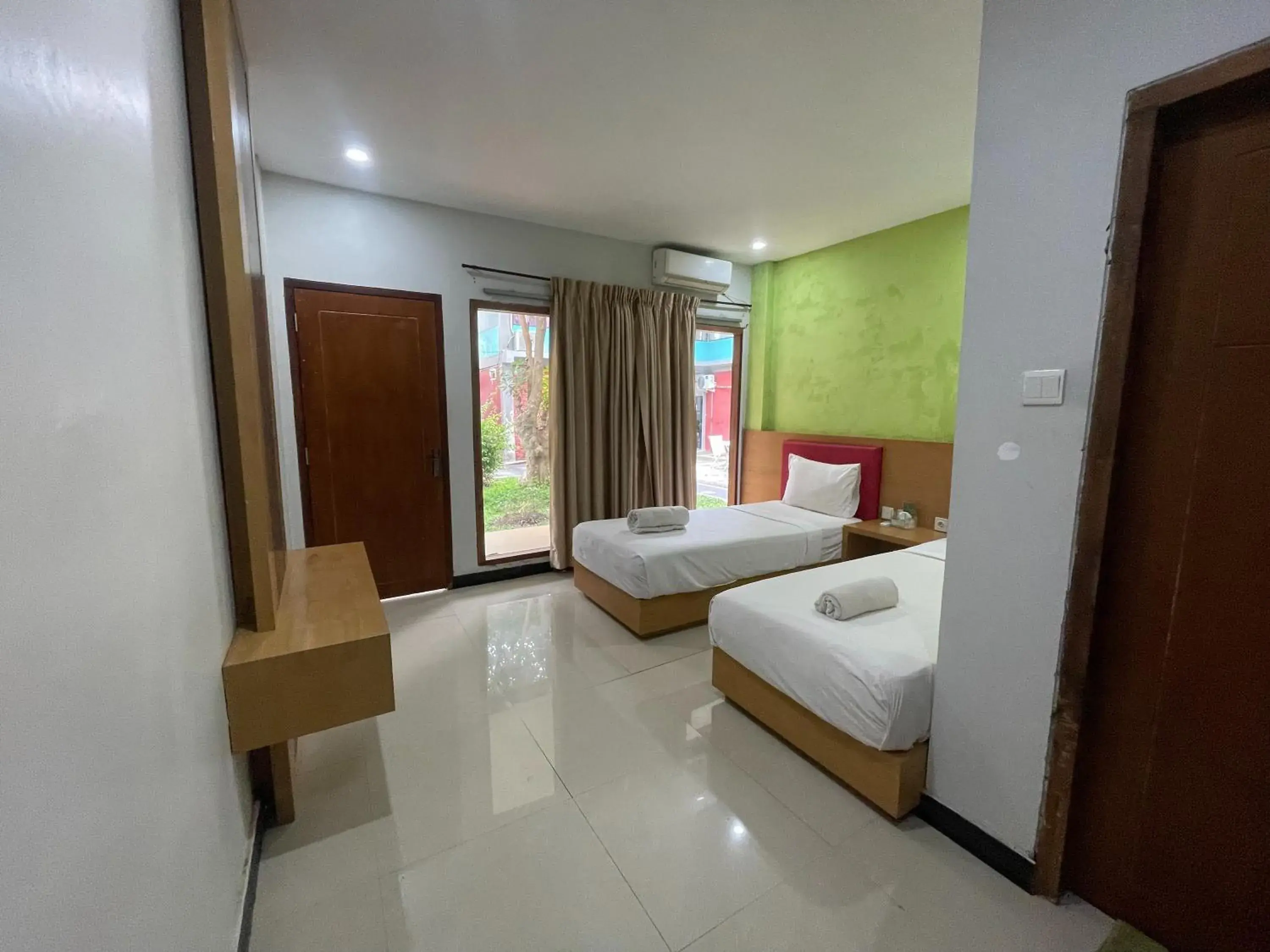 Superior Twin Room in Melati Resort & Hotel Kuta Lombok Superior Twin Room in Melati Resort & Hotel Kuta Lombok