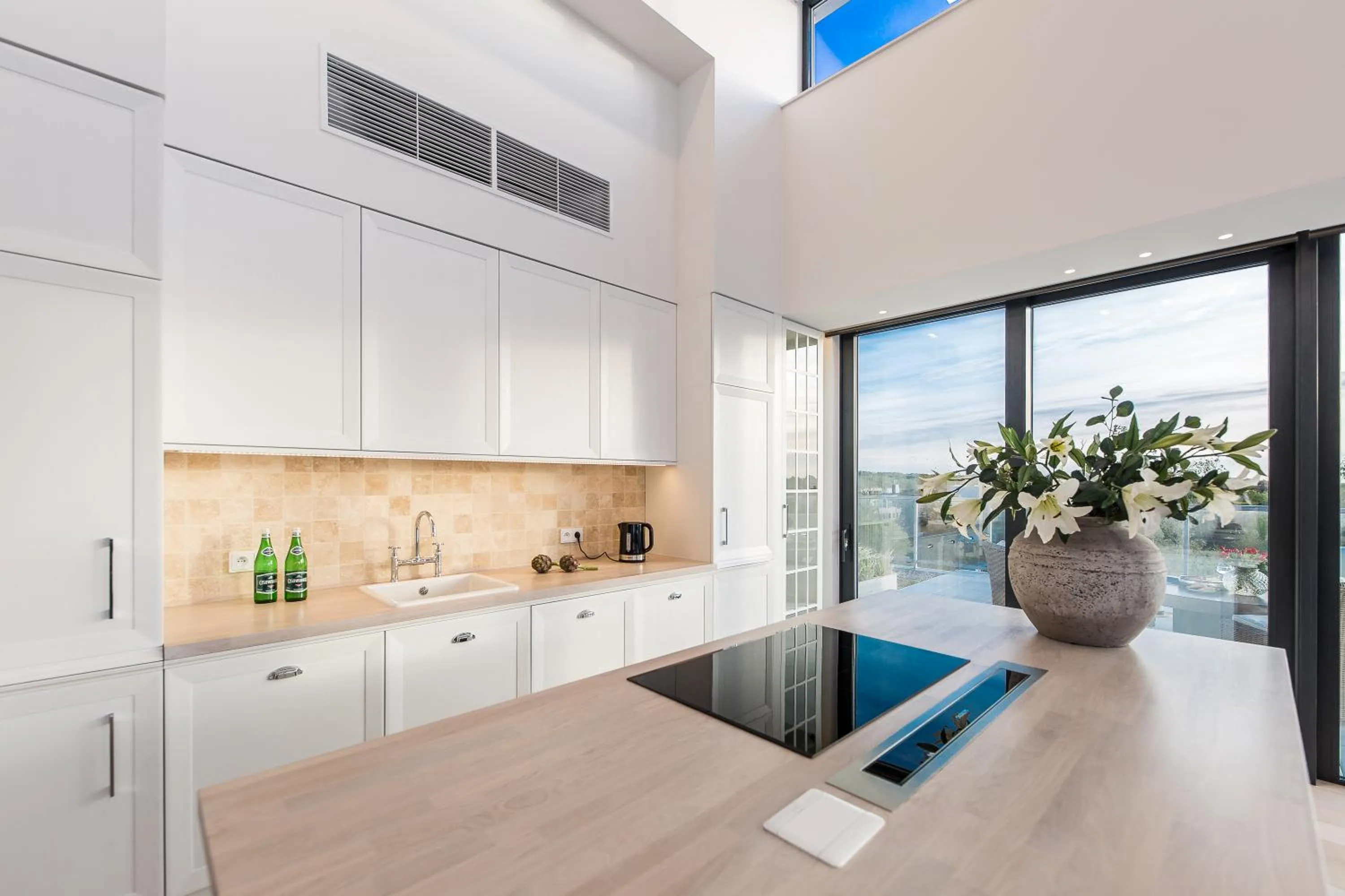 Kitchen or kitchenette in Dune Beach Resort - C