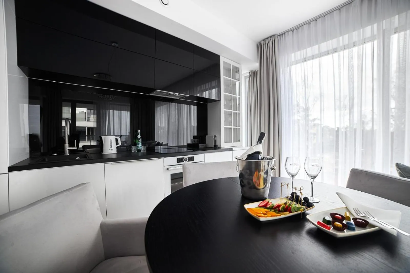 Kitchen or kitchenette in Dune Beach Resort - C