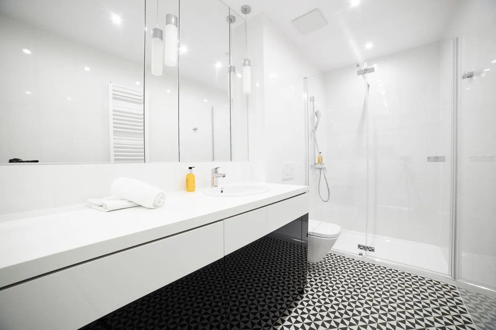 Shower in Dune Beach Resort - C