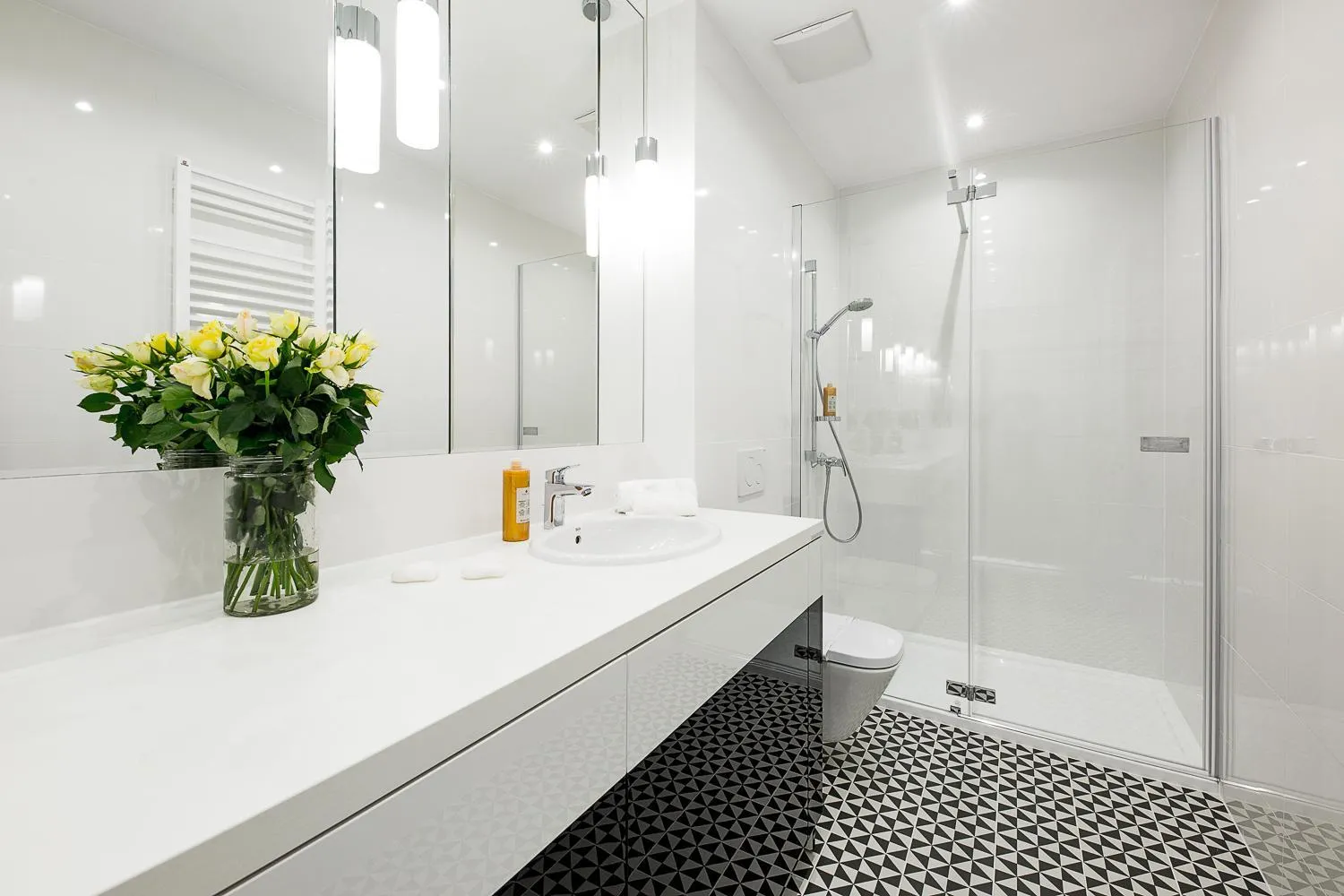 Shower in Dune Beach Resort - C