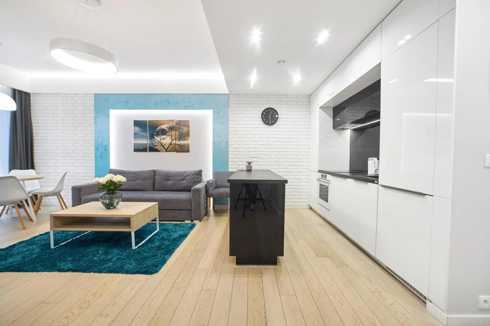 Kitchen or kitchenette in Dune Beach Resort - C