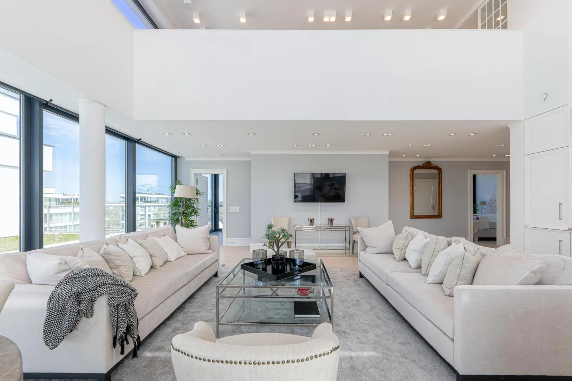 TV and multimedia in Dune Beach Resort - C