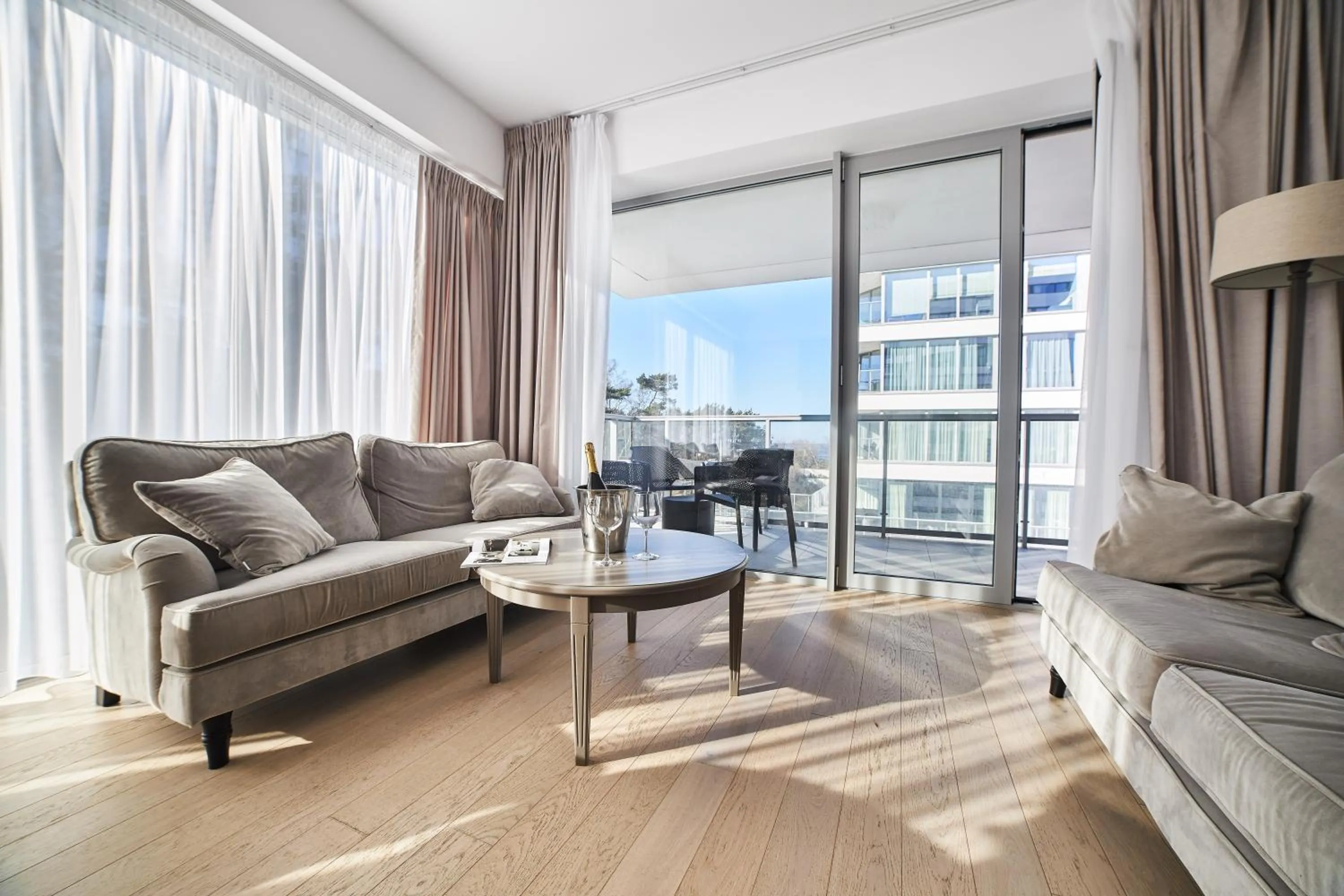 Living room in Dune Beach Resort - C