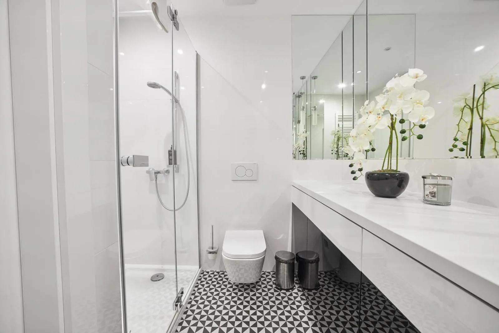 Shower in Dune Beach Resort - C