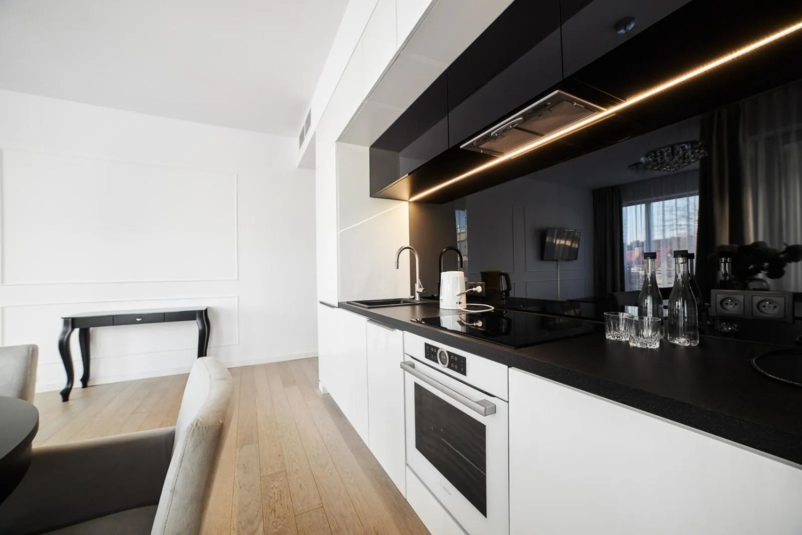 Kitchen or kitchenette in Dune Beach Resort - C