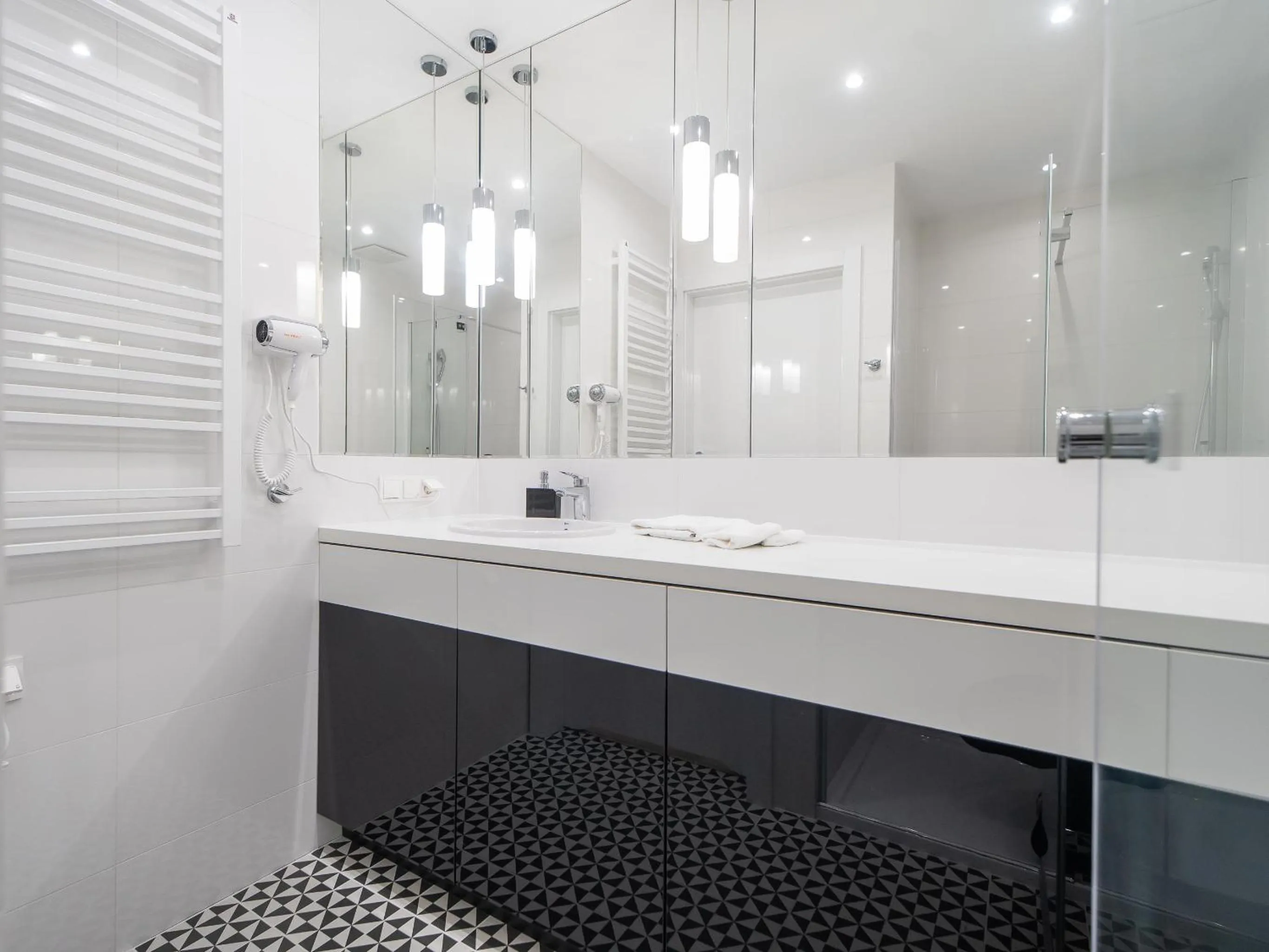 Shower in Dune Beach Resort - C