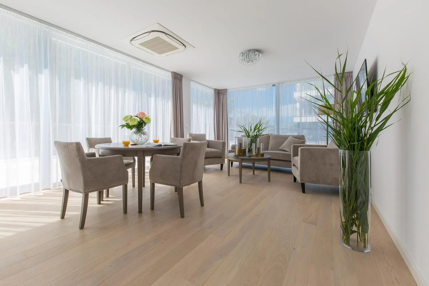 Living room in Dune Beach Resort - C