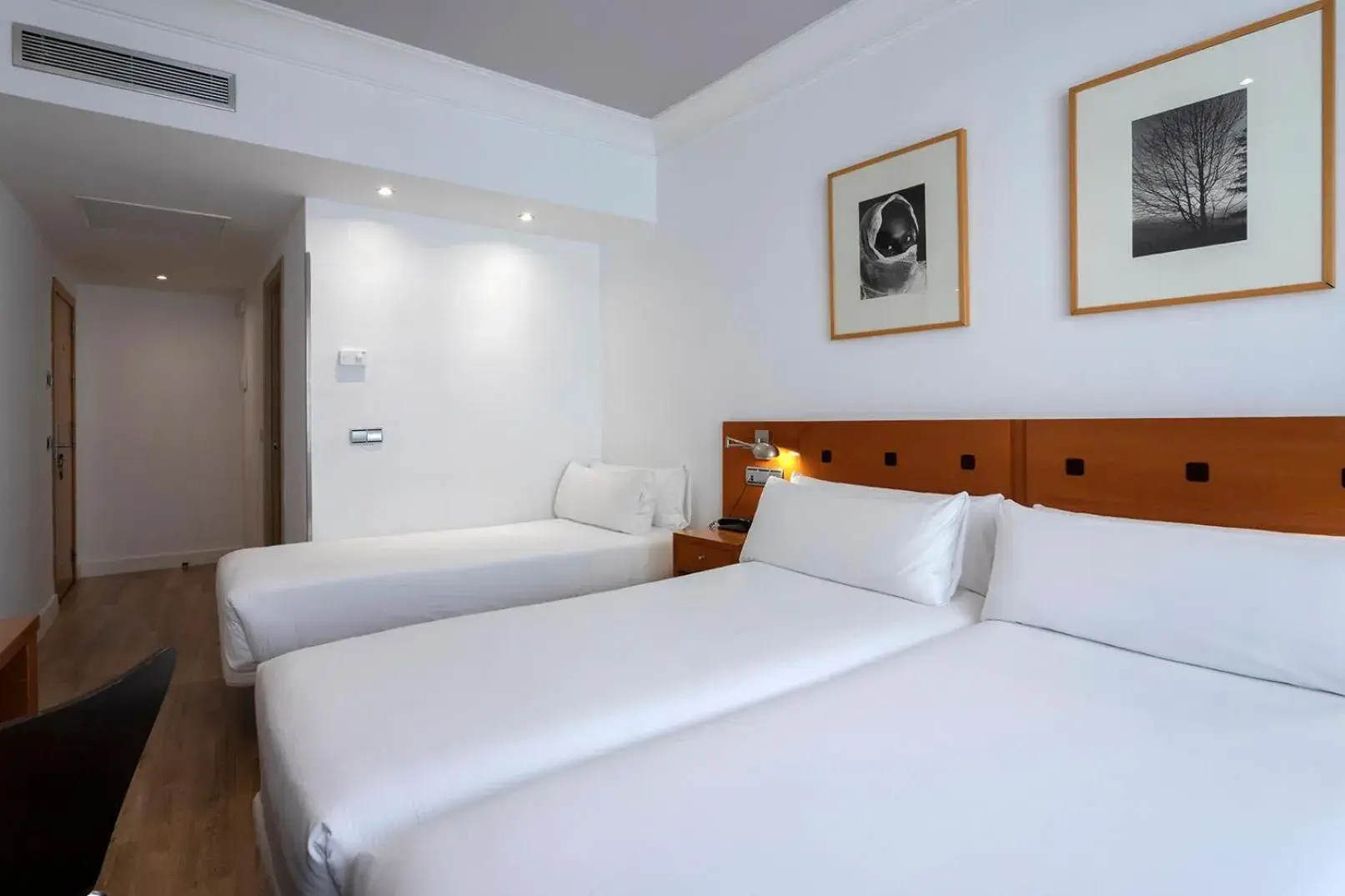 Bed in Petit Palace Cliper-Gran Vía Bed in Petit Palace Cliper-Gran Vía