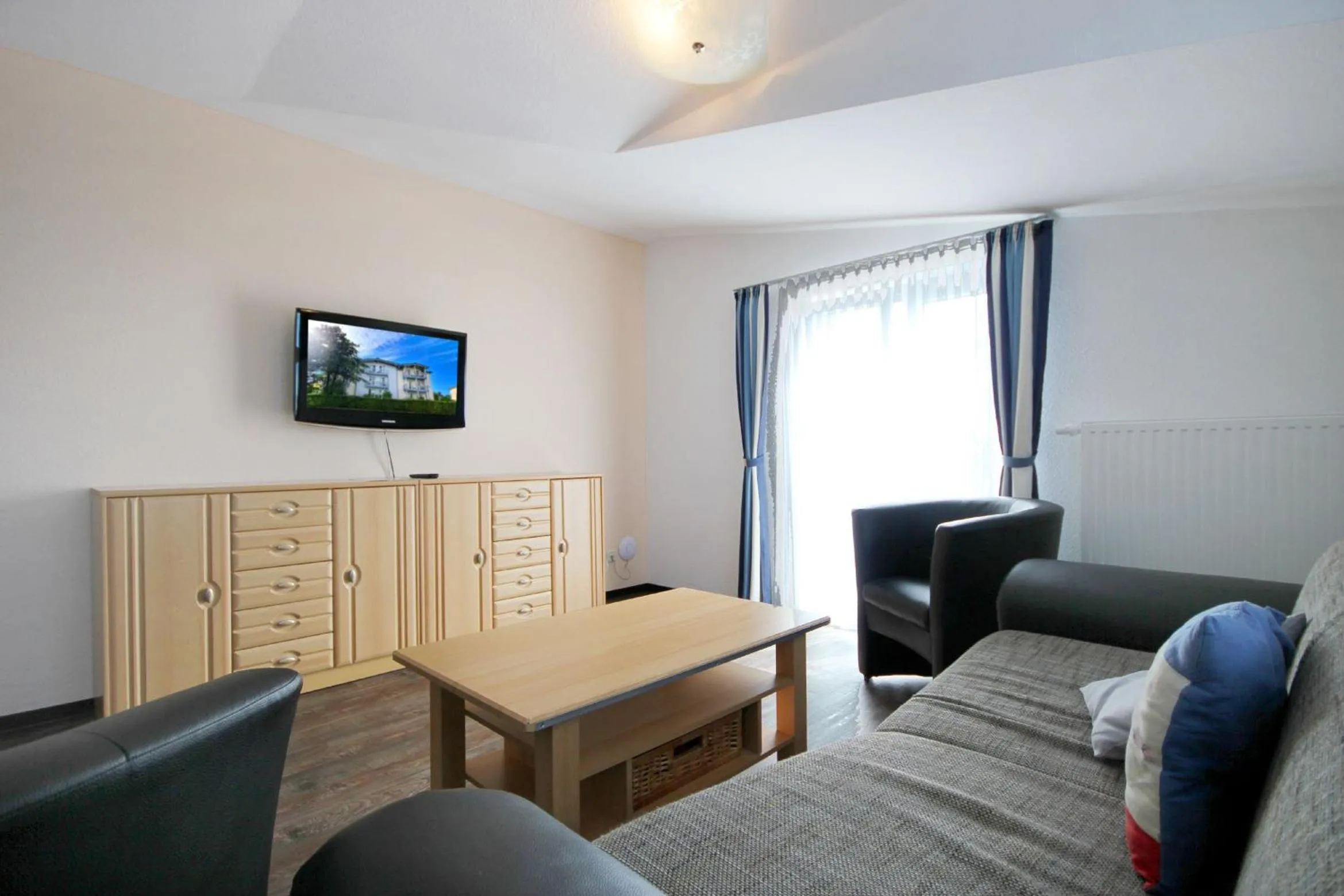 TV and multimedia in Villa Karina by Rujana
