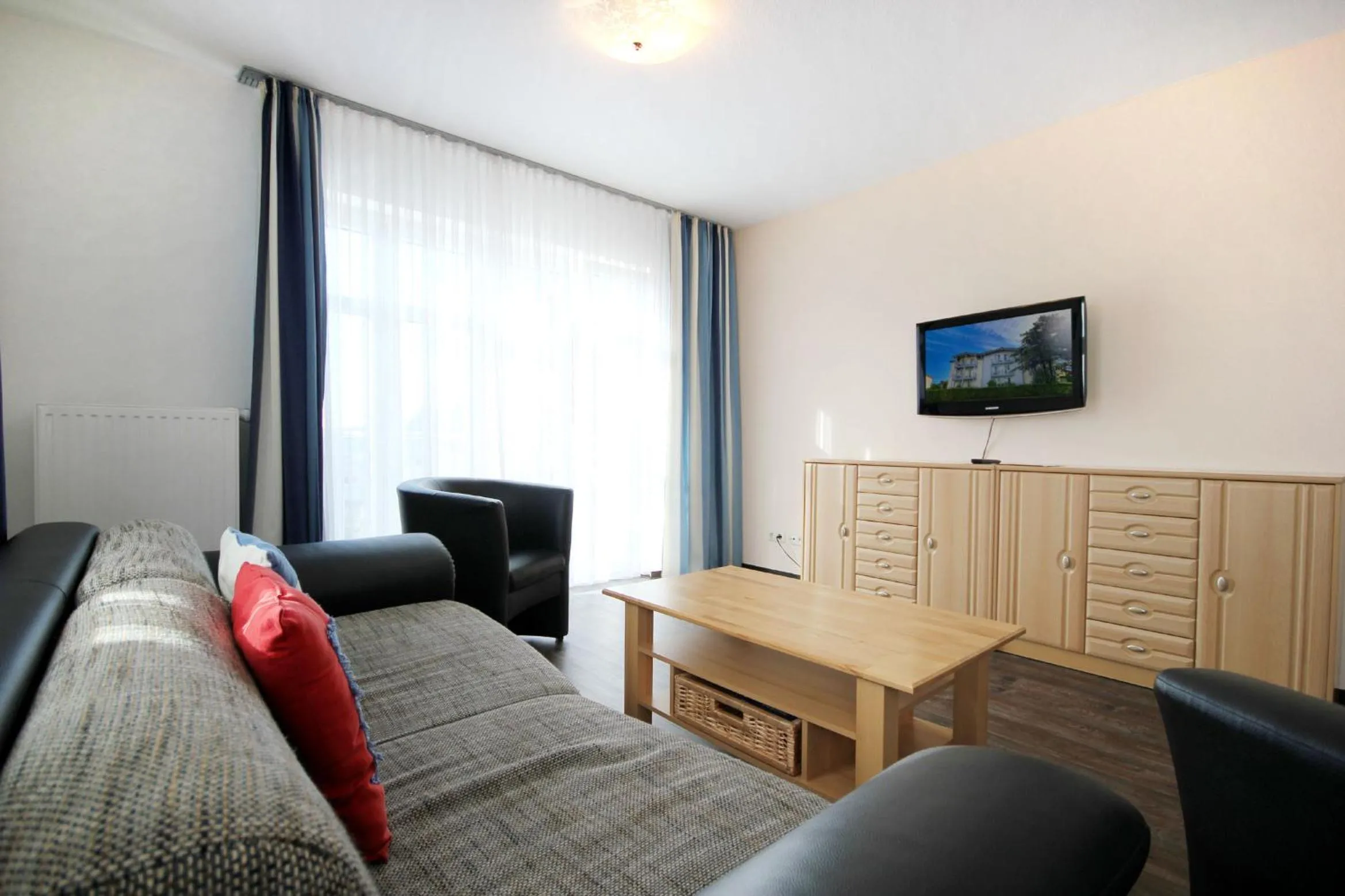 TV and multimedia in Villa Karina by Rujana