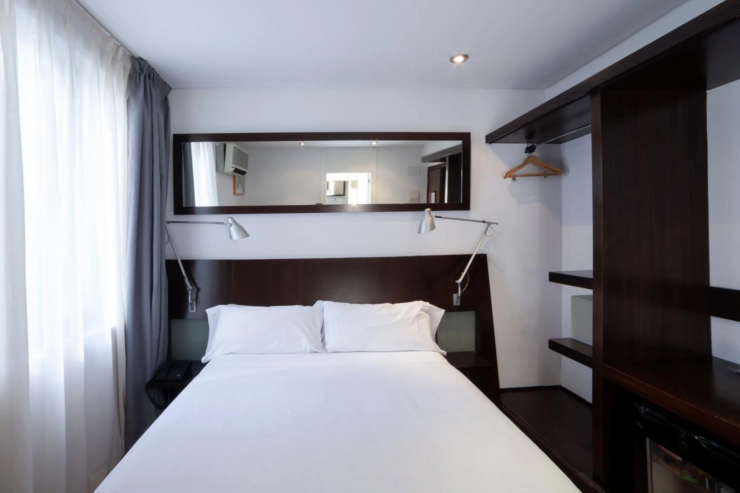 Bed in Petit Palace Arana Bilbao