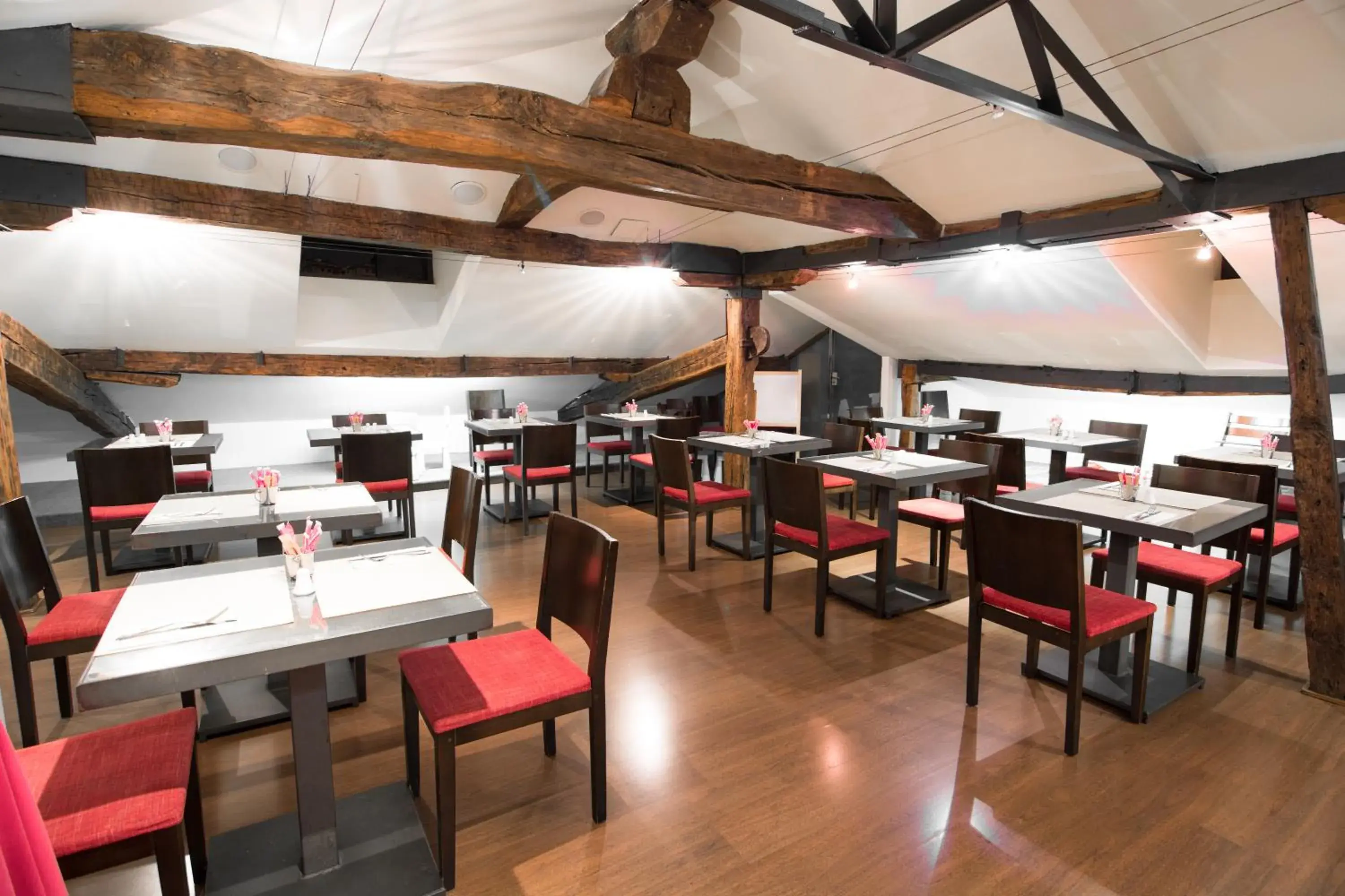 Food and drinks in Petit Palace Arana Bilbao Food and drinks in Petit Palace Arana Bilbao