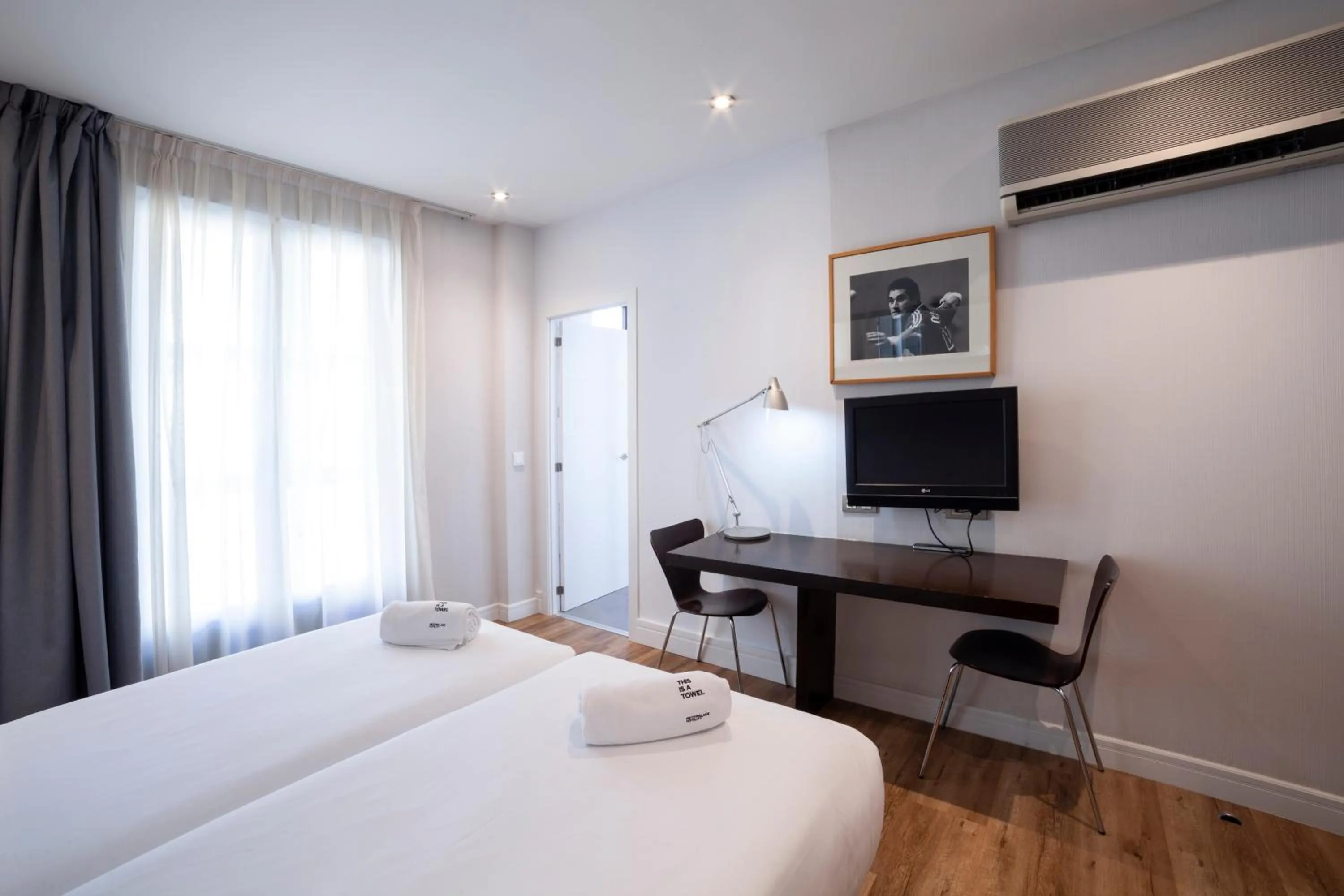 Bedroom, Bed in Petit Palace Arana Bilbao