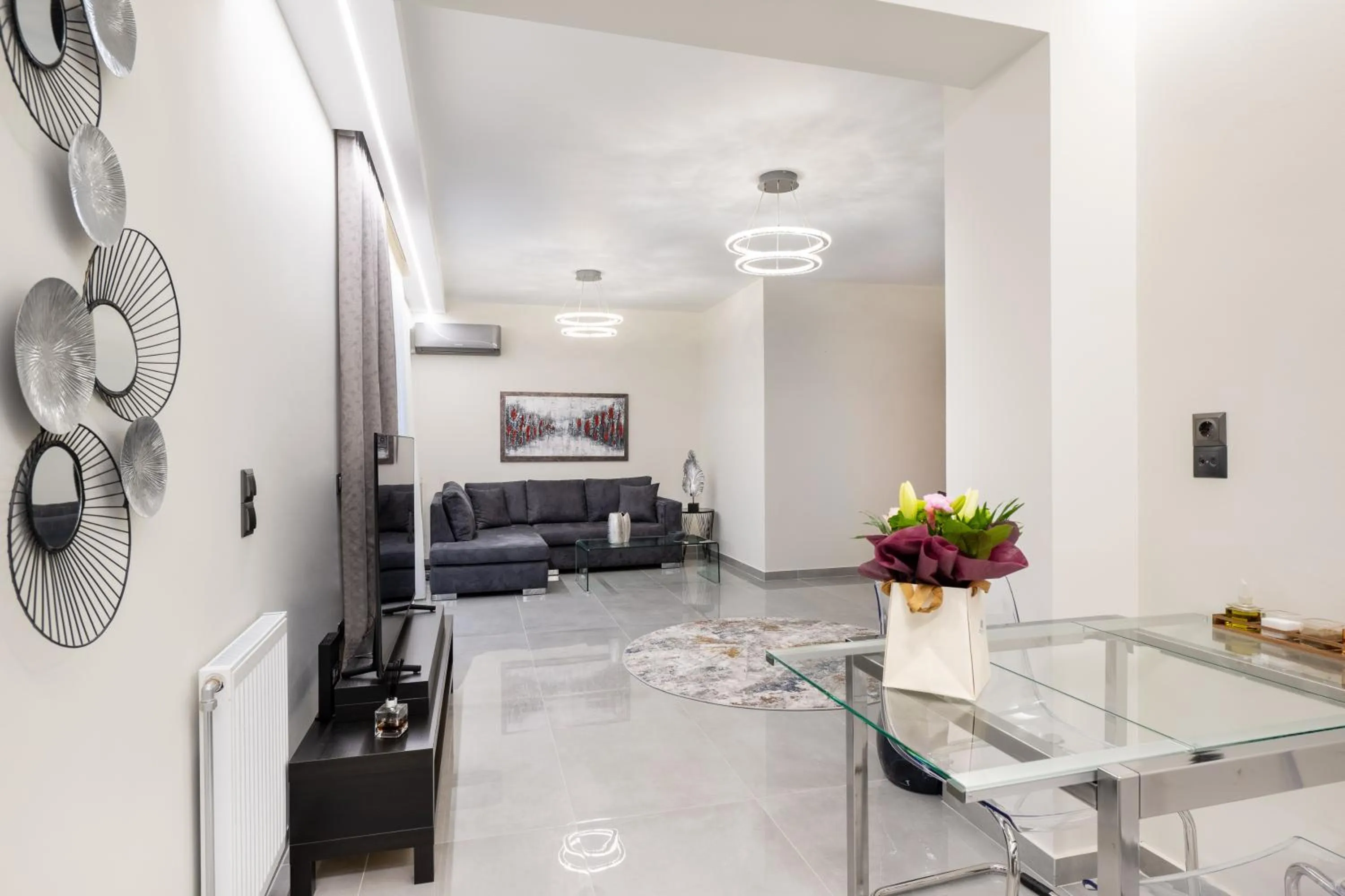 TV and multimedia in Acropolis Cozy Apartments