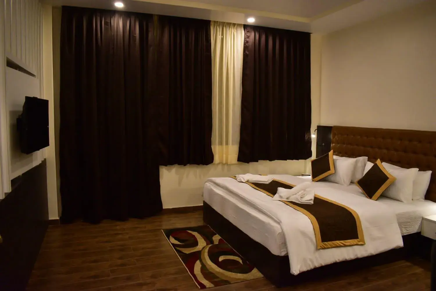 Bed in HOTEL MONTANA VYOO Bed in HOTEL MONTANA VYOO