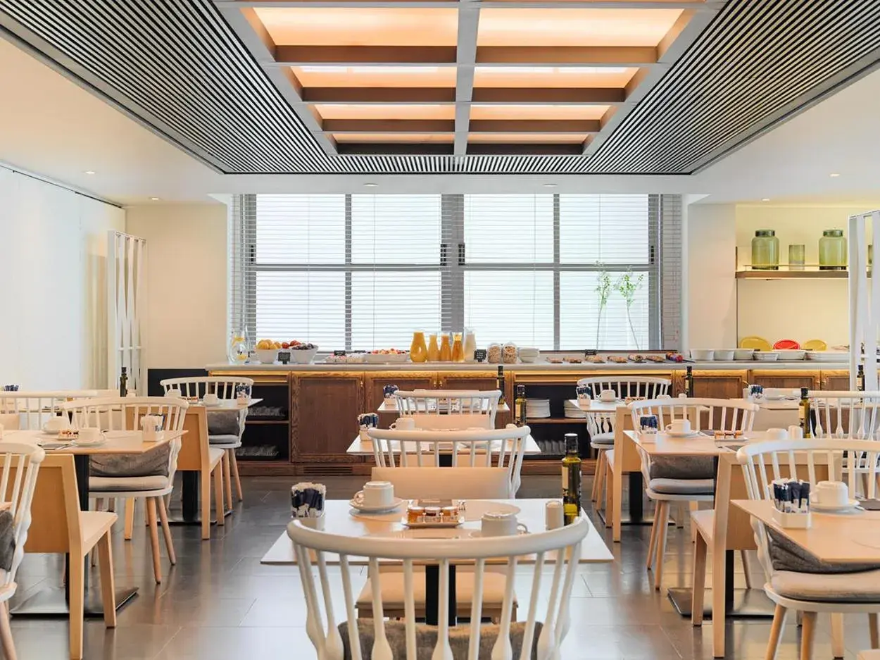 Restaurant/places to eat in H10 Itaca Restaurant/places to eat in H10 Itaca