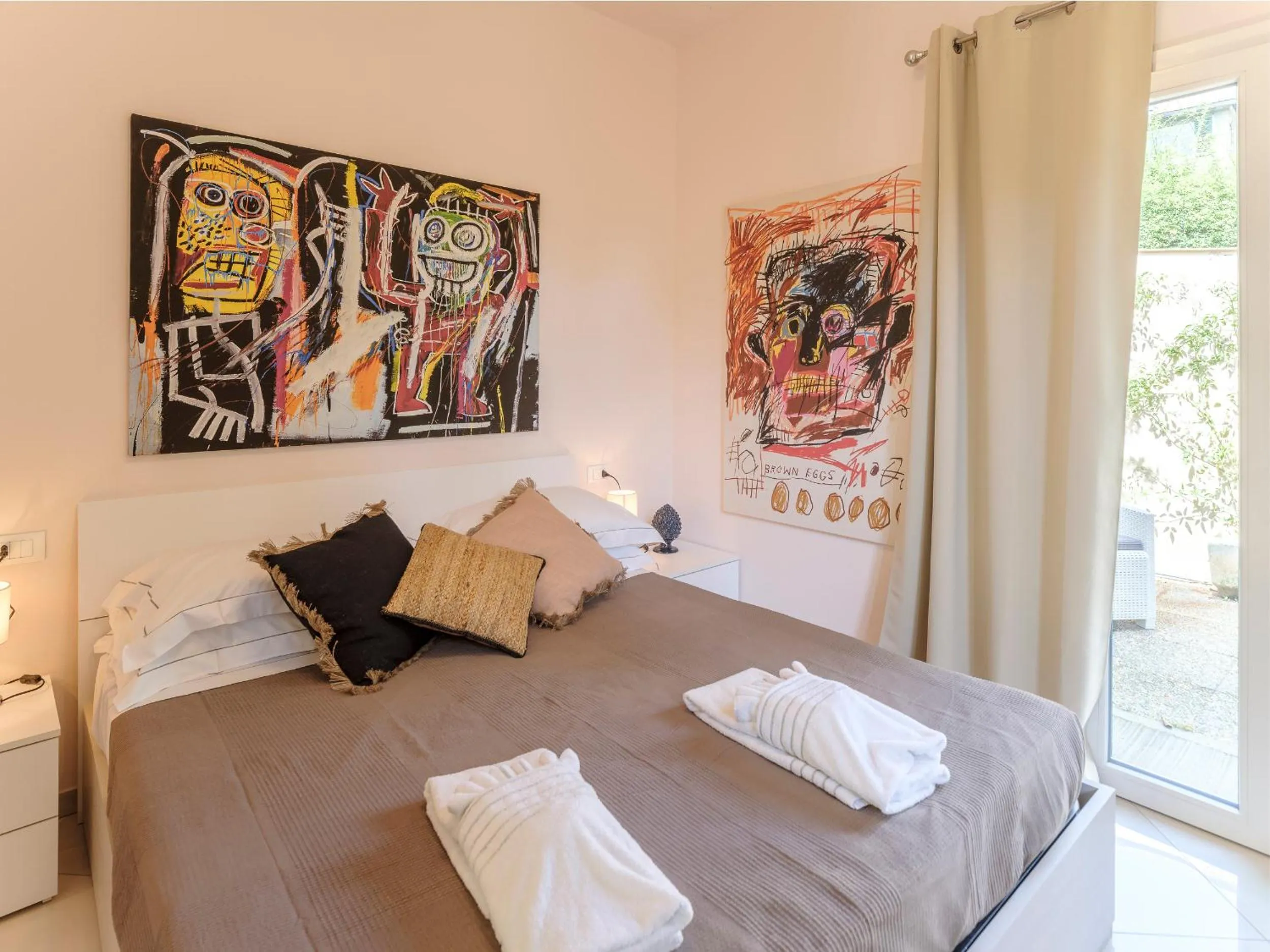 Bedroom, Bed in Villa Royal B&B