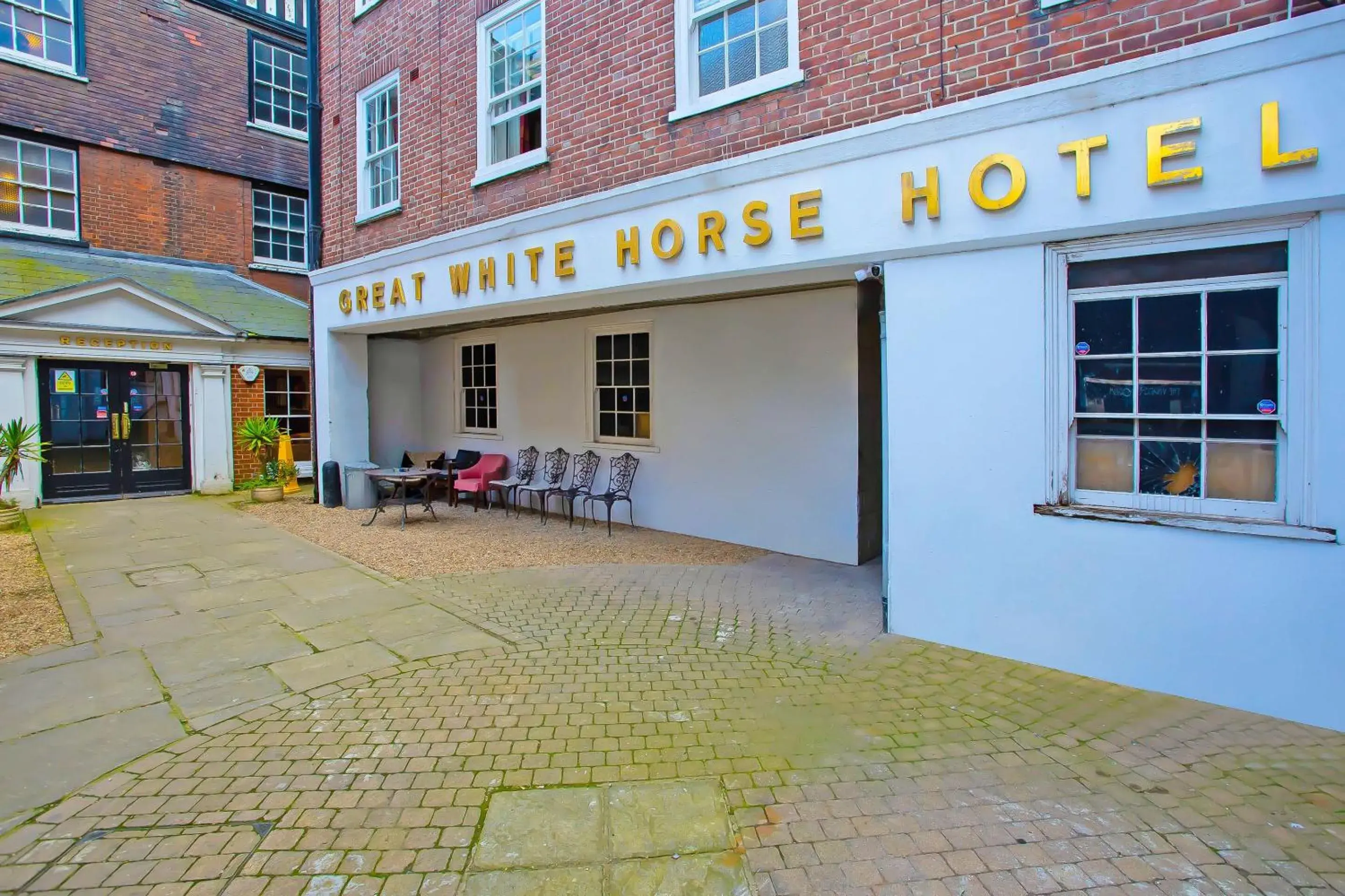 Facade/entrance in Great White Horse Hotel Facade/entrance in Great White Horse Hotel
