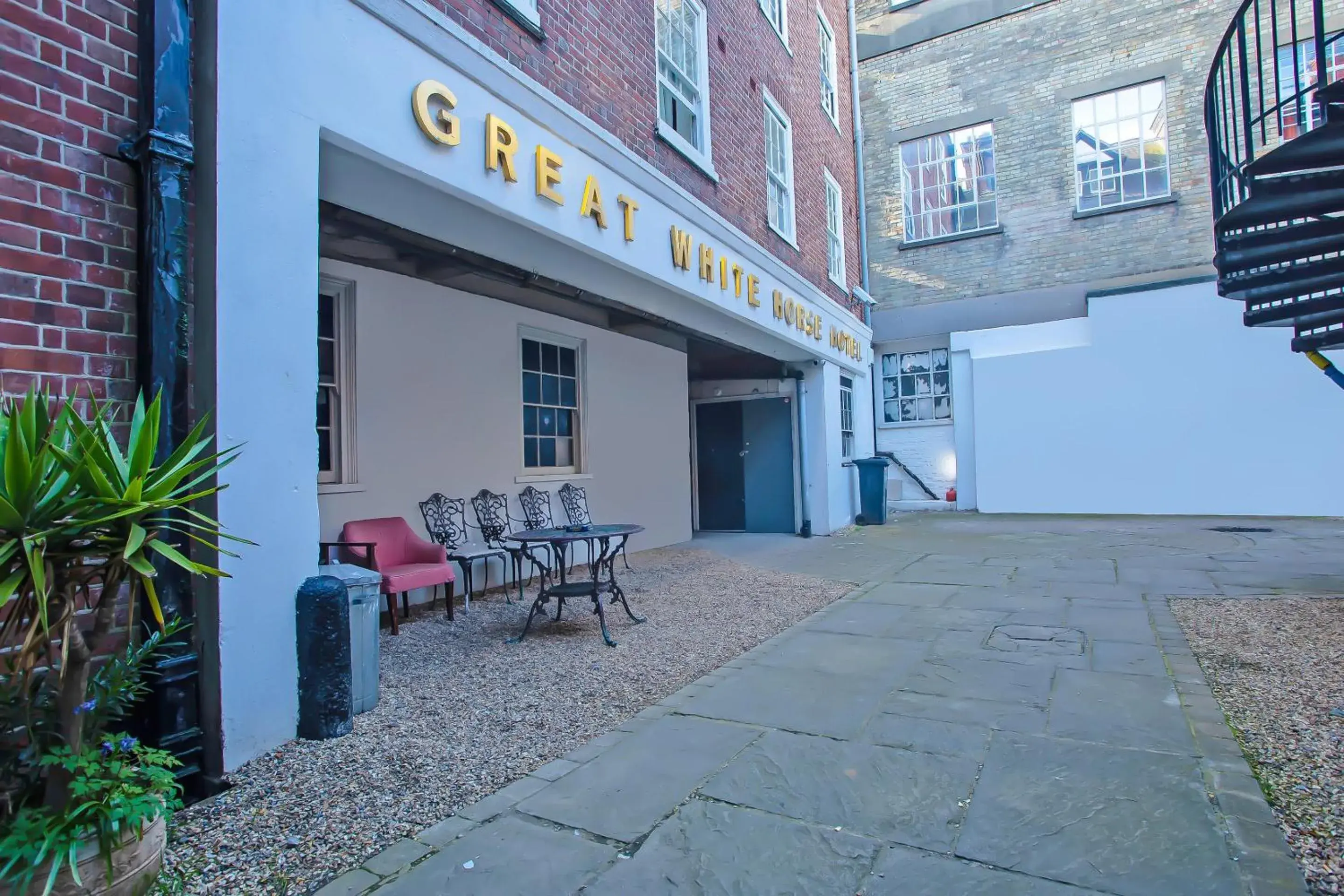 Facade/entrance in Great White Horse Hotel Facade/entrance in Great White Horse Hotel