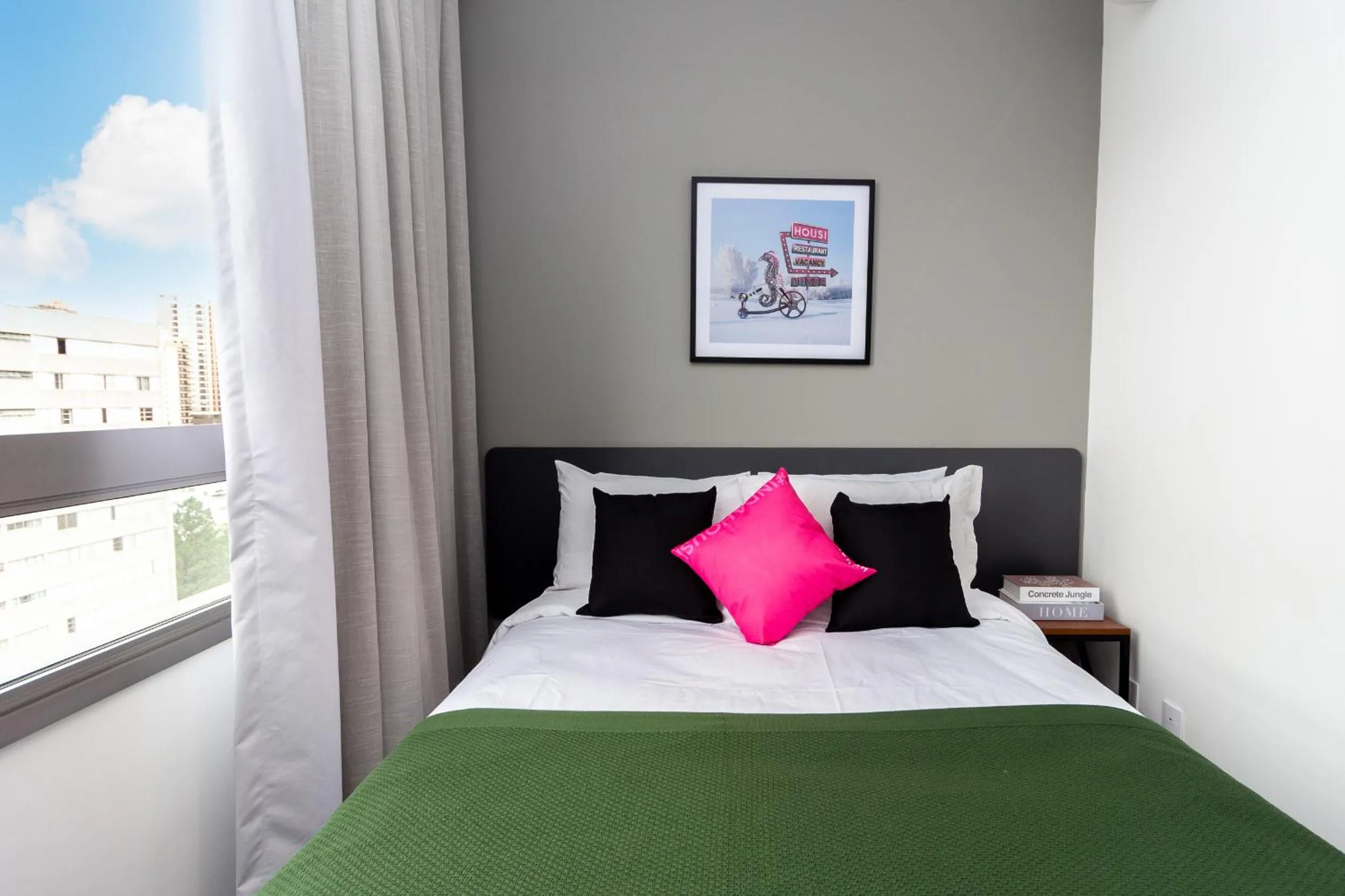 Bedroom, Bed in 360 VN Turiassú by Housi