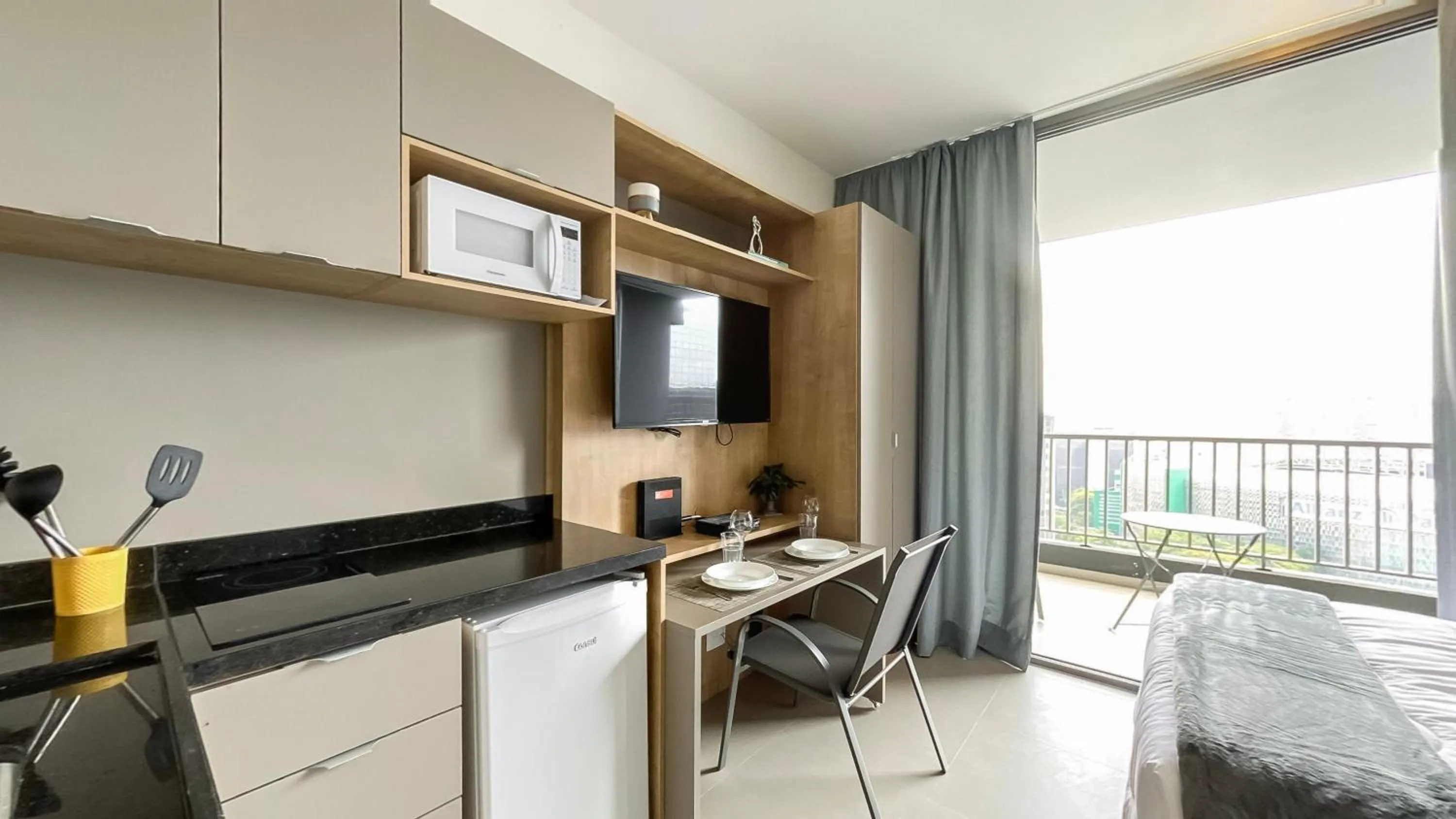 Kitchen or kitchenette in 360 VN Turiassú by Housi