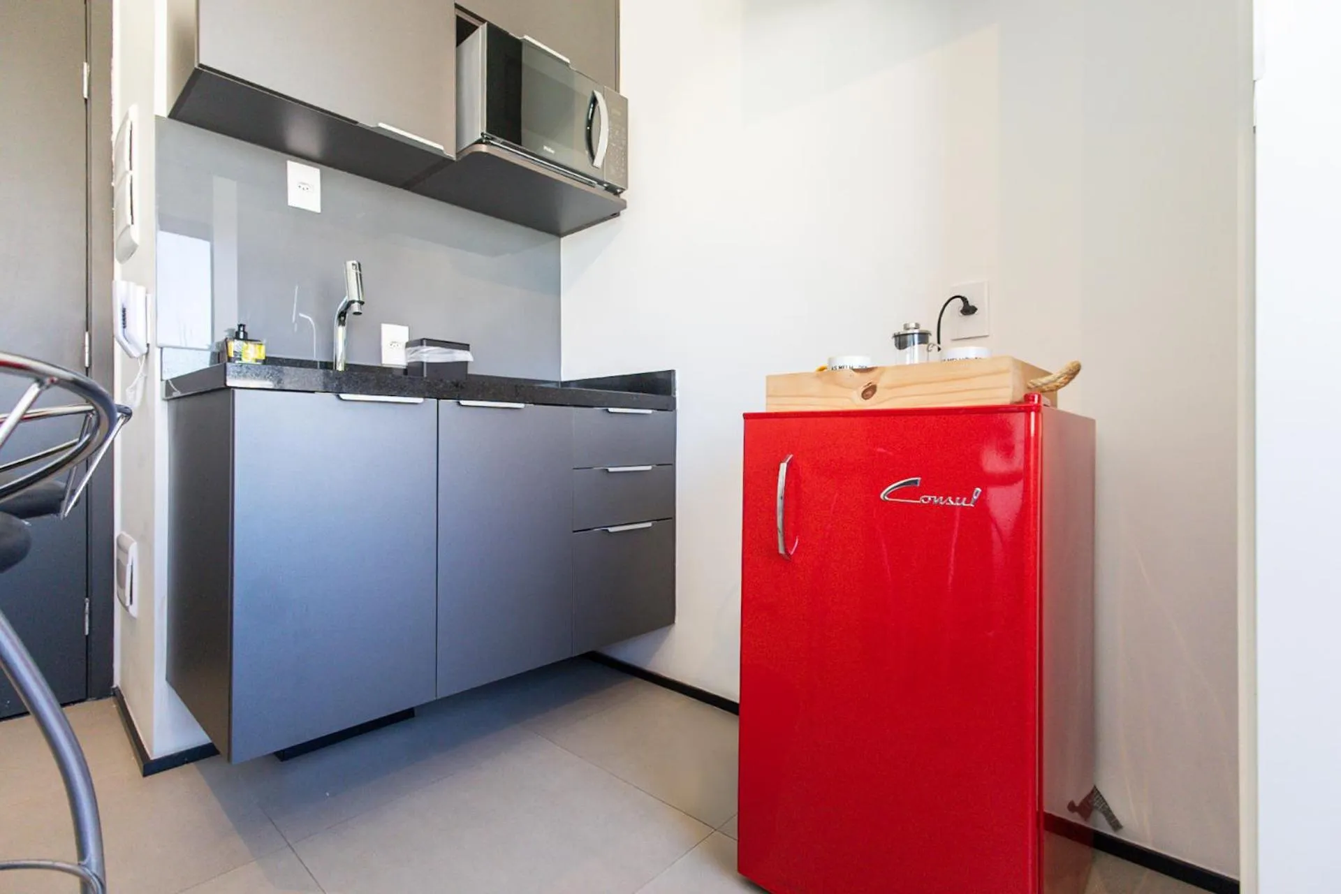 Kitchen or kitchenette in 360 VN Turiassú by Housi