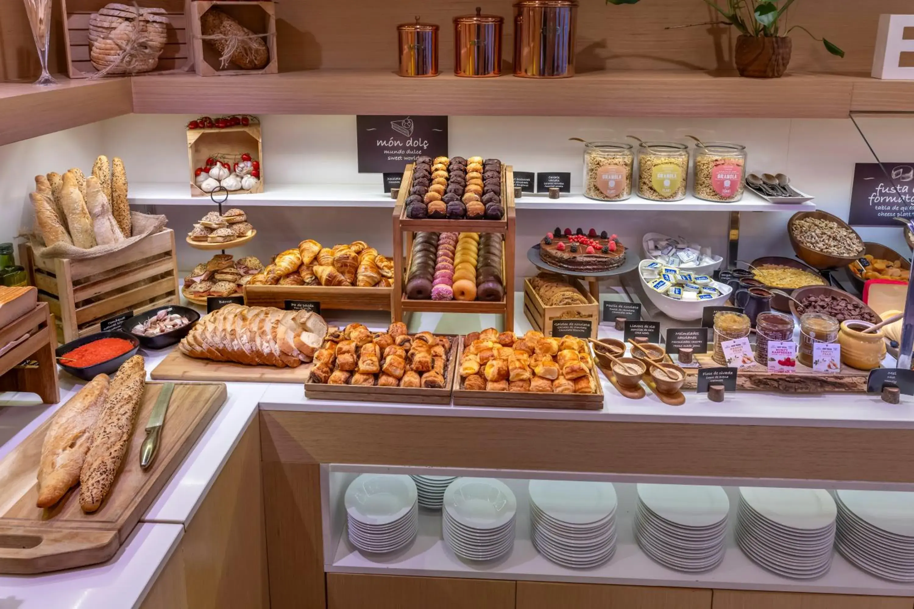 Buffet breakfast in Hotel SERHS Rivoli Rambla Buffet breakfast in Hotel SERHS Rivoli Rambla