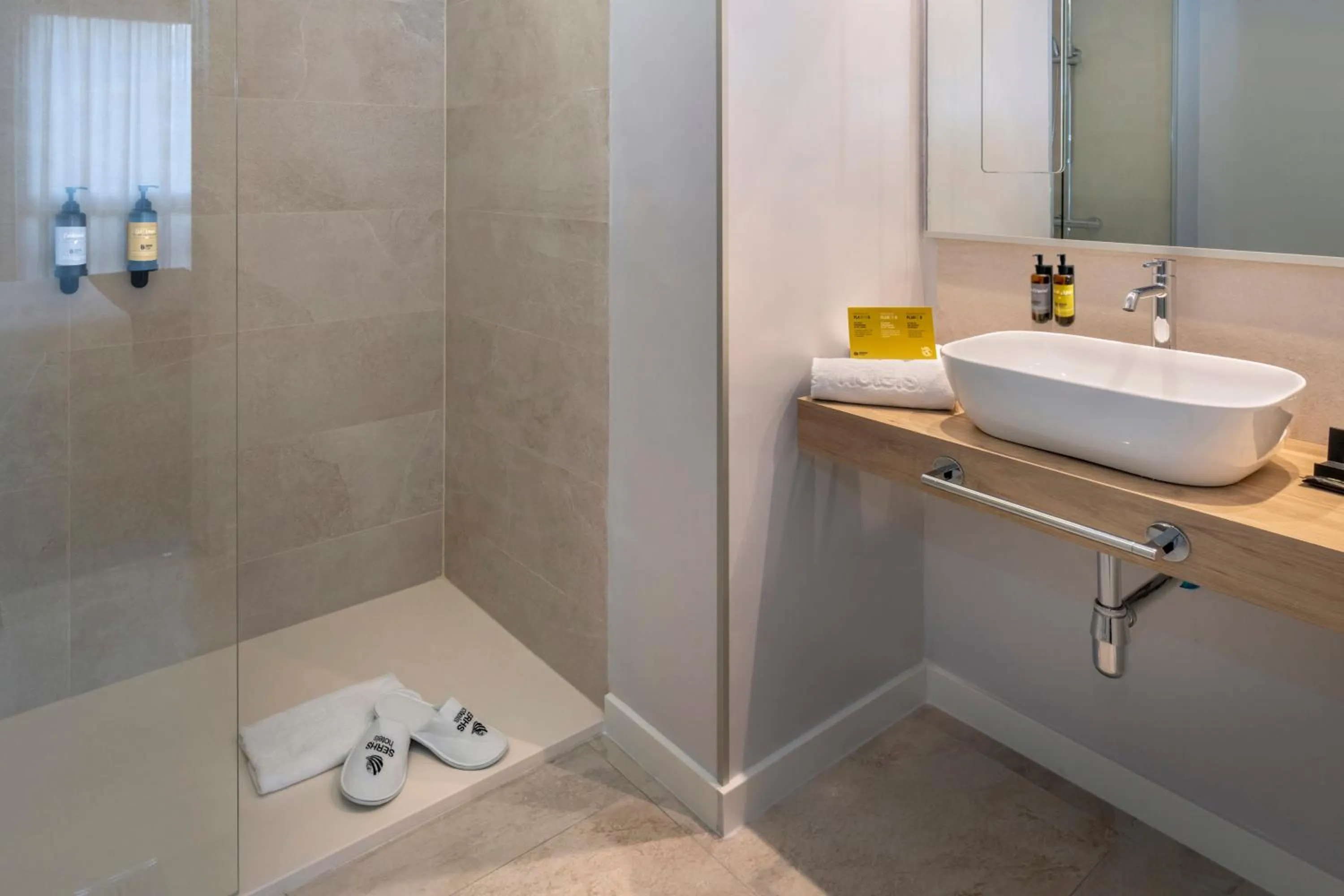 Bathroom in Hotel SERHS Rivoli Rambla