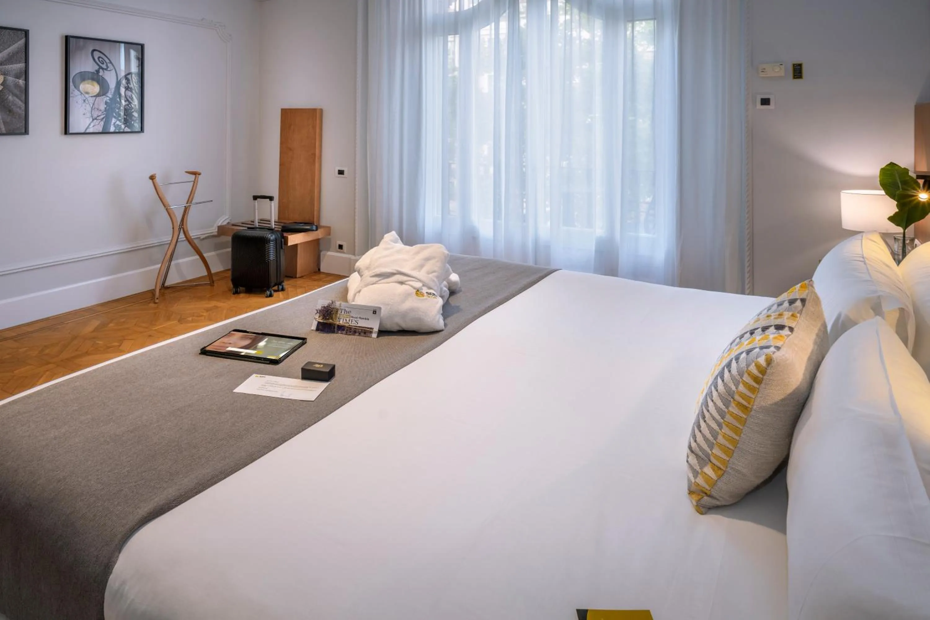 Photo of the whole room, Bed in Hotel SERHS Rivoli Rambla