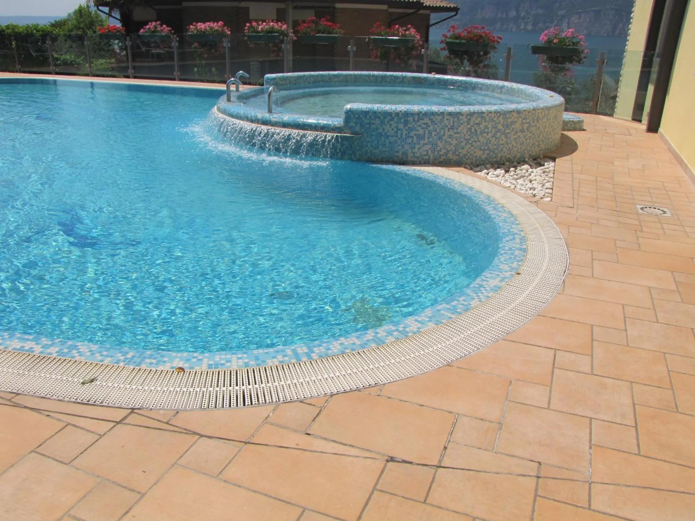 Swimming pool in Hotel Garni Rosmari