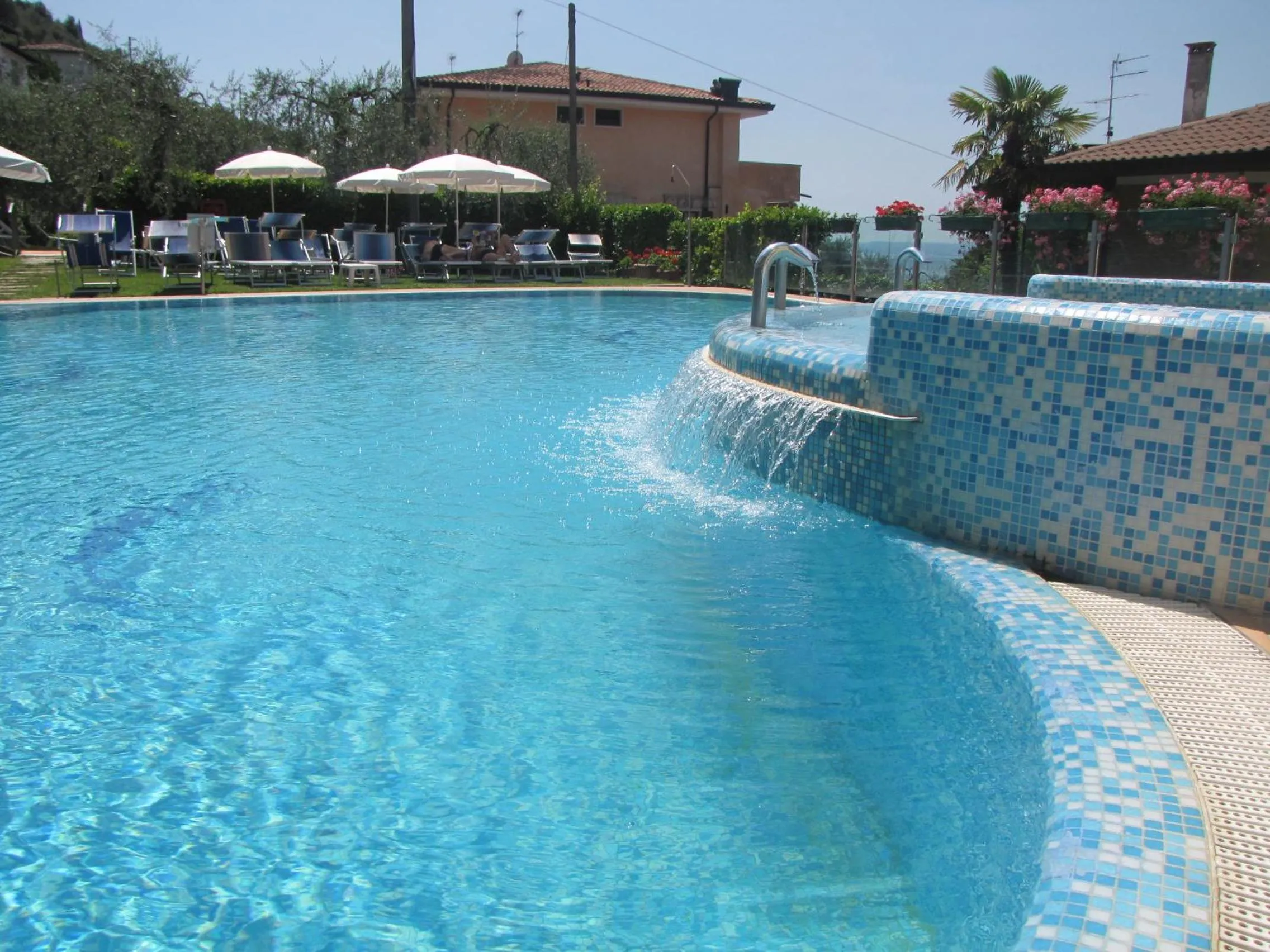 Swimming pool in Hotel Garni Rosmari
