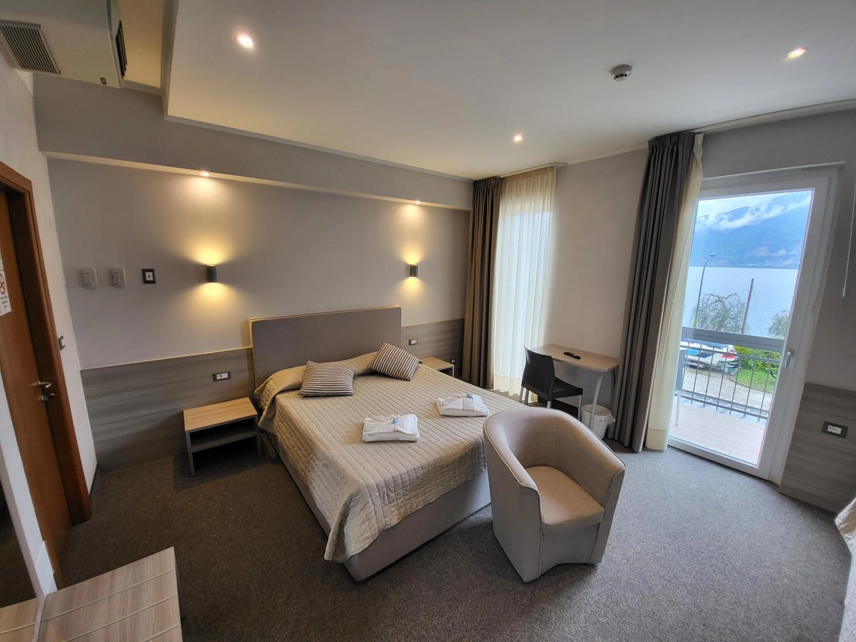 Photo of the whole room, Bed in Hotel Garni Rosmari