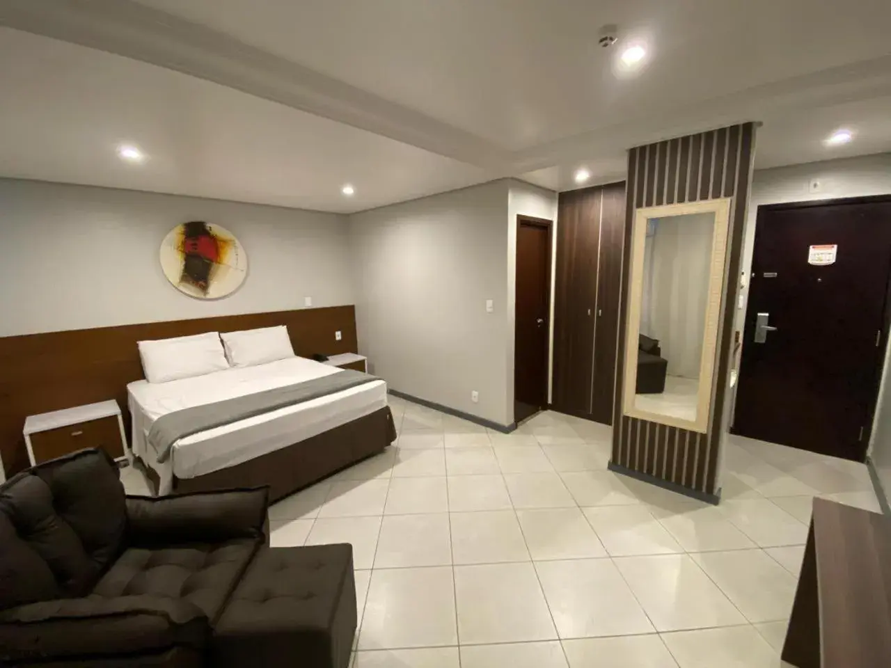 Deluxe Suite in Millenium Hotel Flat Deluxe Suite in Millenium Hotel Flat