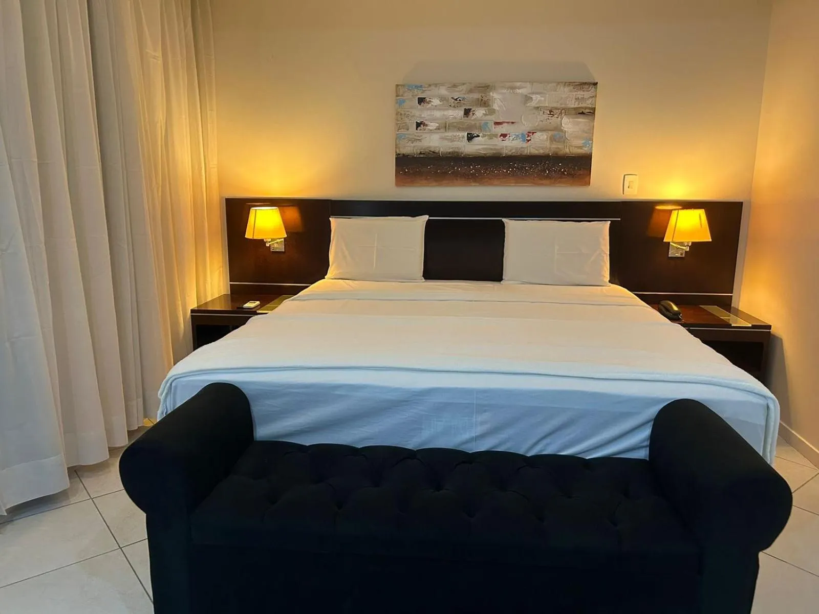 Bed in Millenium Hotel Flat