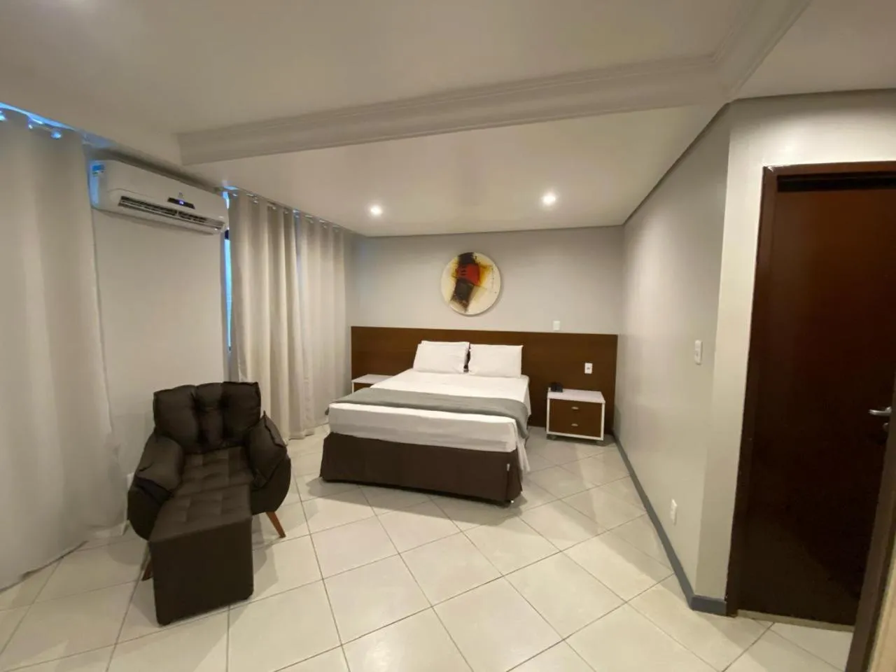 Bed in Millenium Hotel Flat