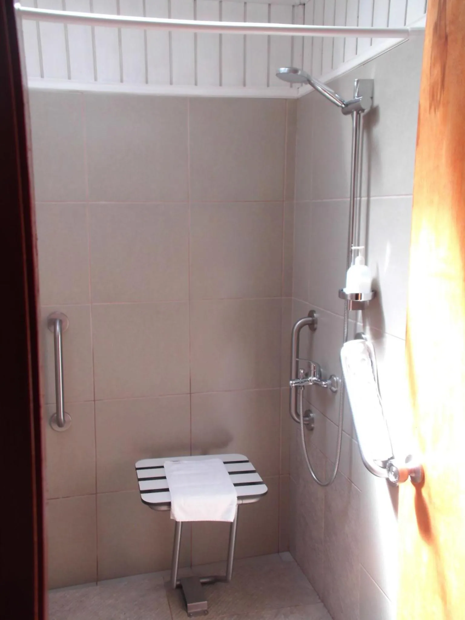 Shower in Cabañas del Teatro Frutillar