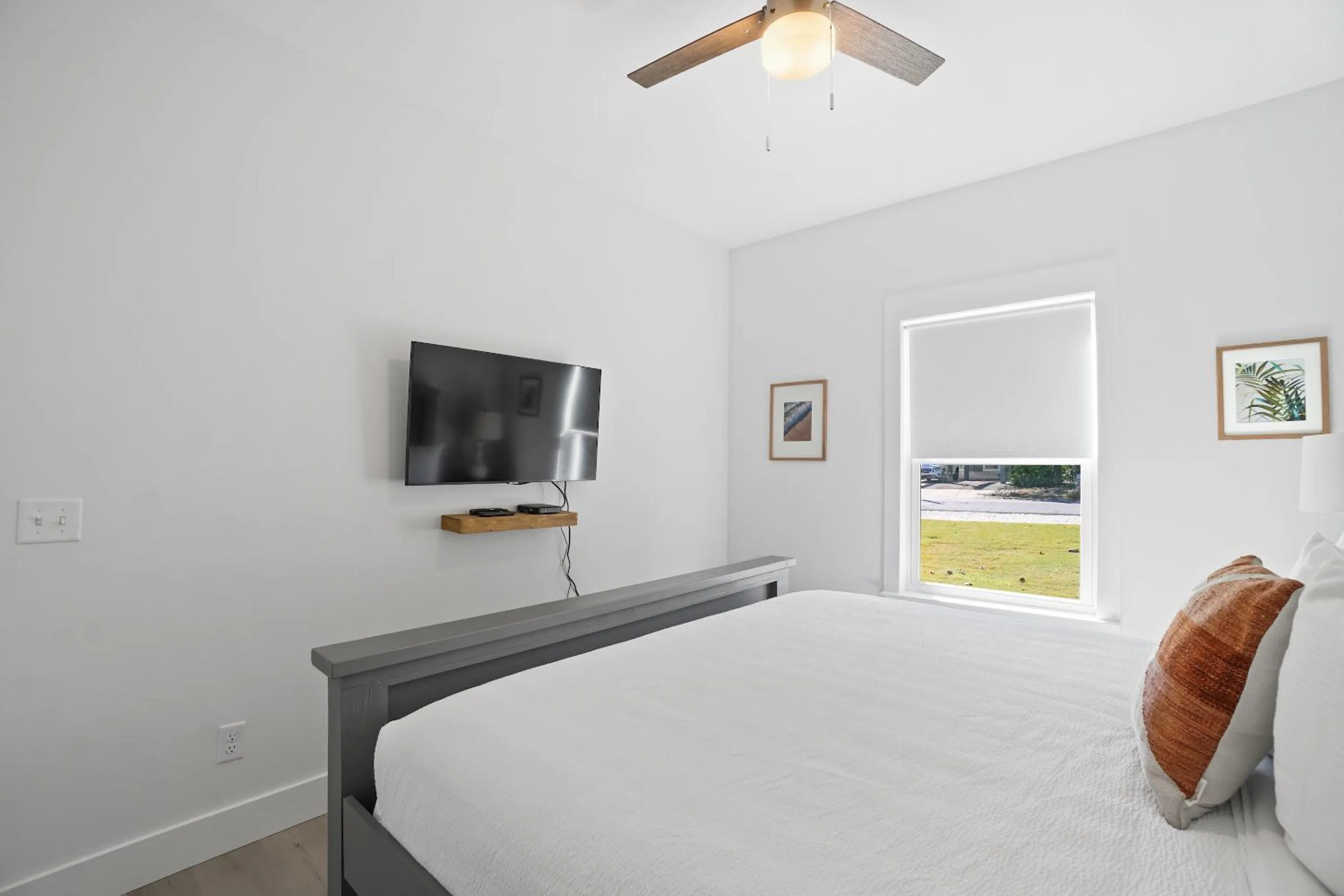 Bed in Beach House w/Private Pool - The Sanderling