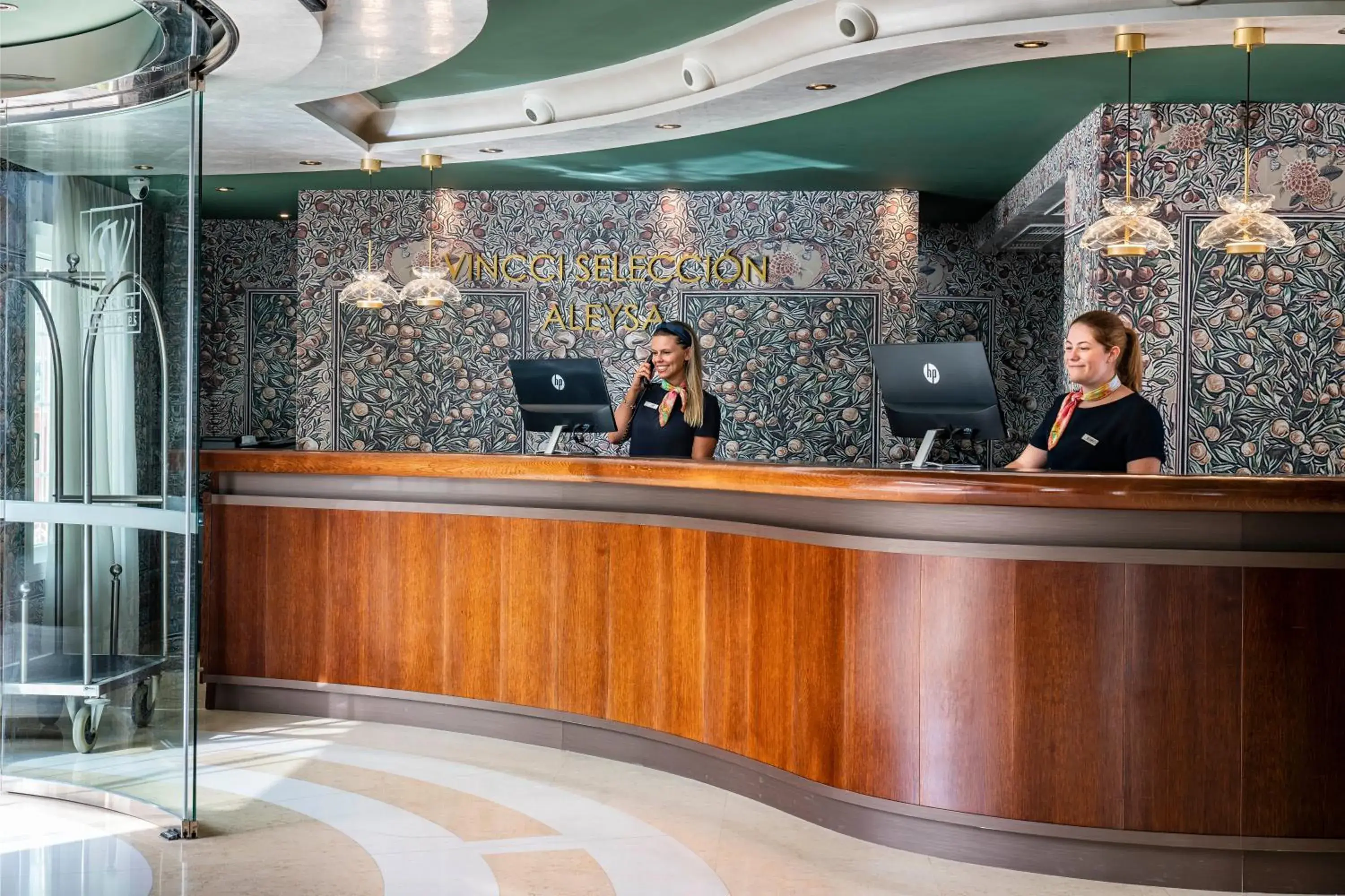 Lobby or reception in Vincci Selección Aleysa Lobby or reception in Vincci Selección Aleysa