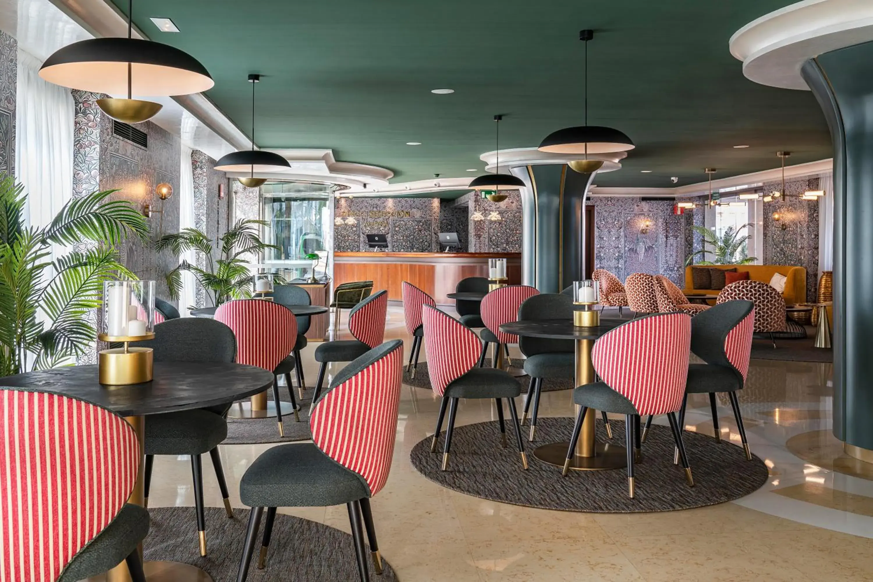 Lounge or bar in Vincci Selección Aleysa Lounge or bar in Vincci Selección Aleysa